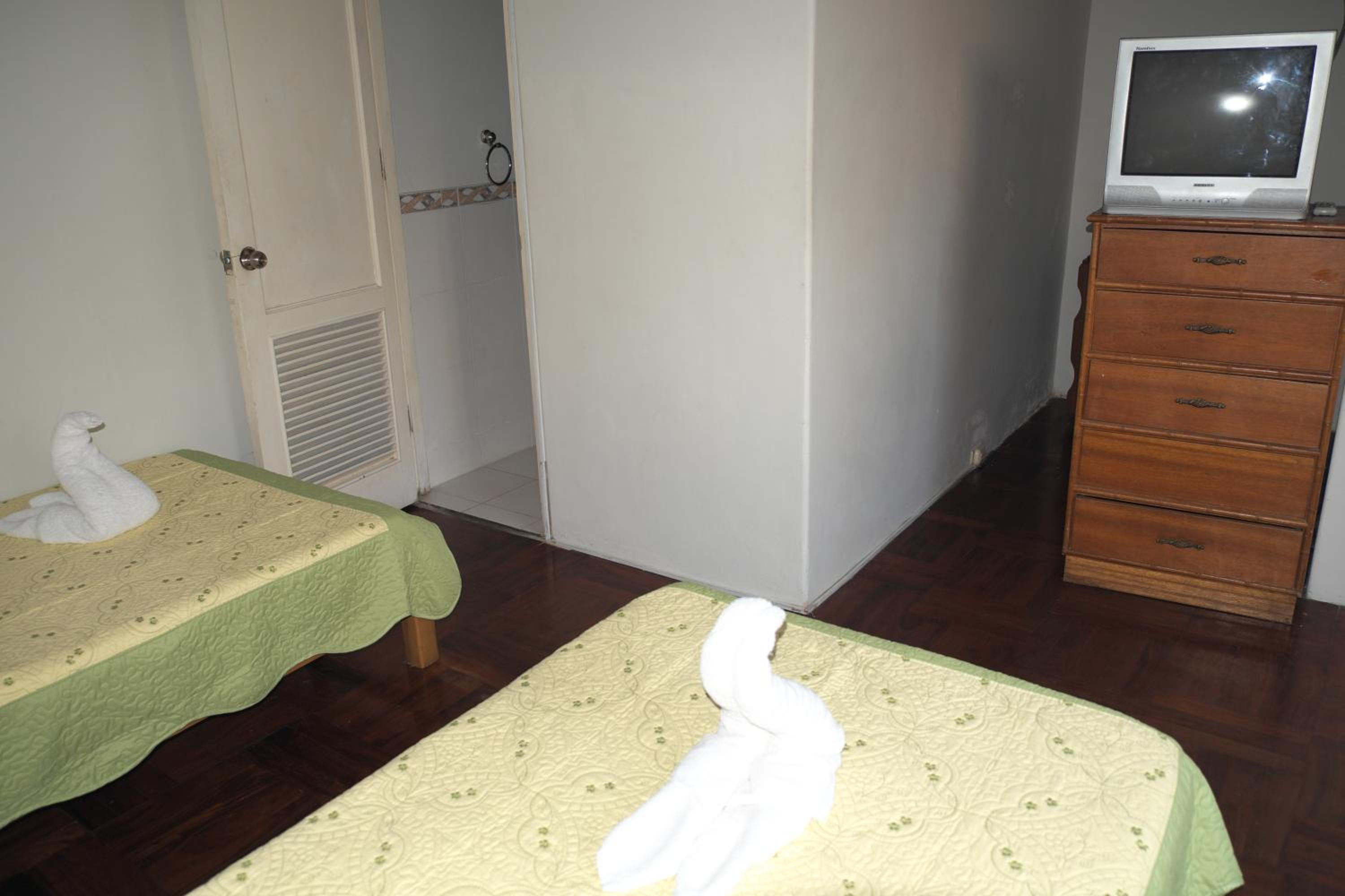 Triple Room with Bathroom photo 3