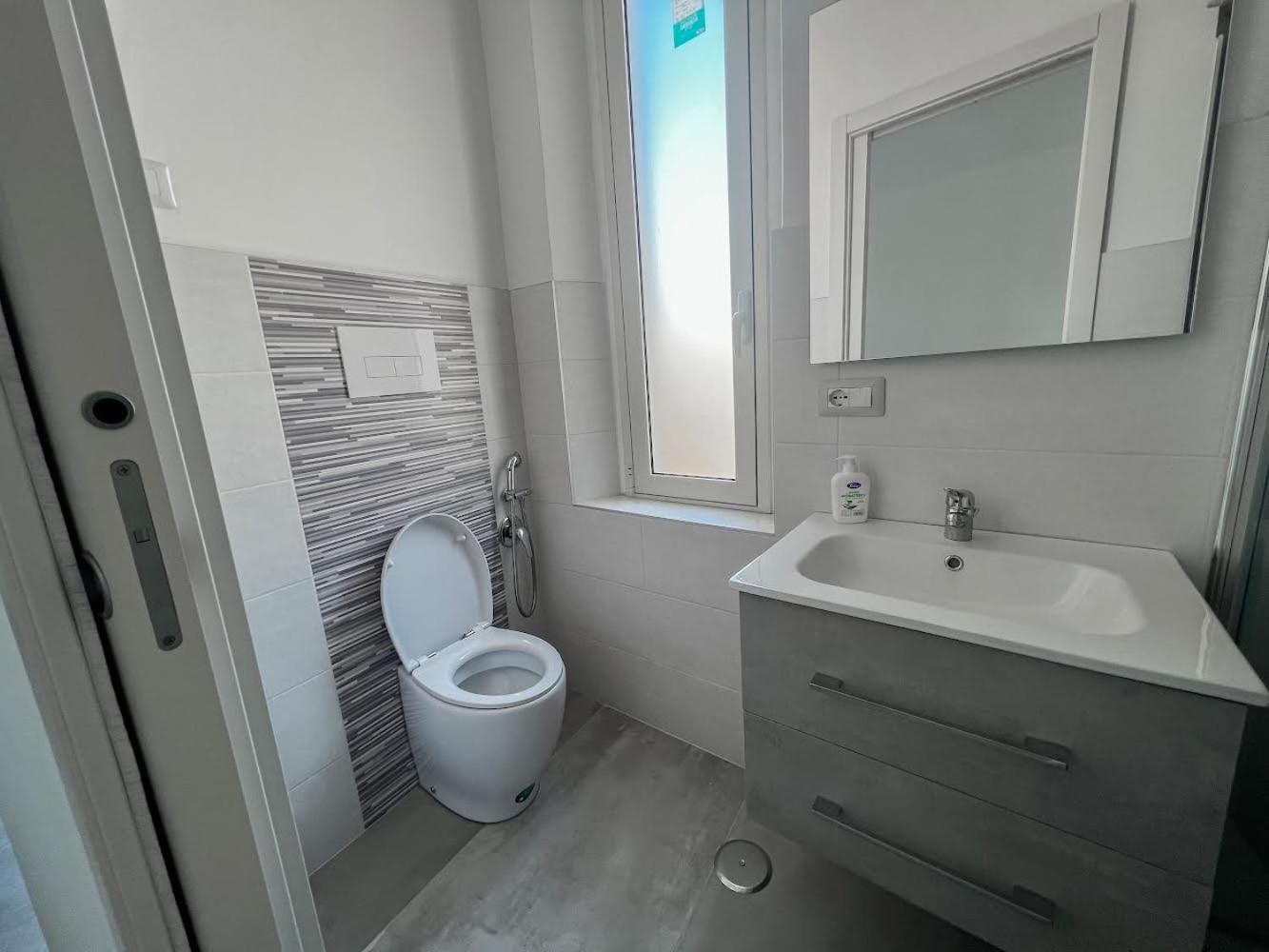One-Bedroom House photo 2