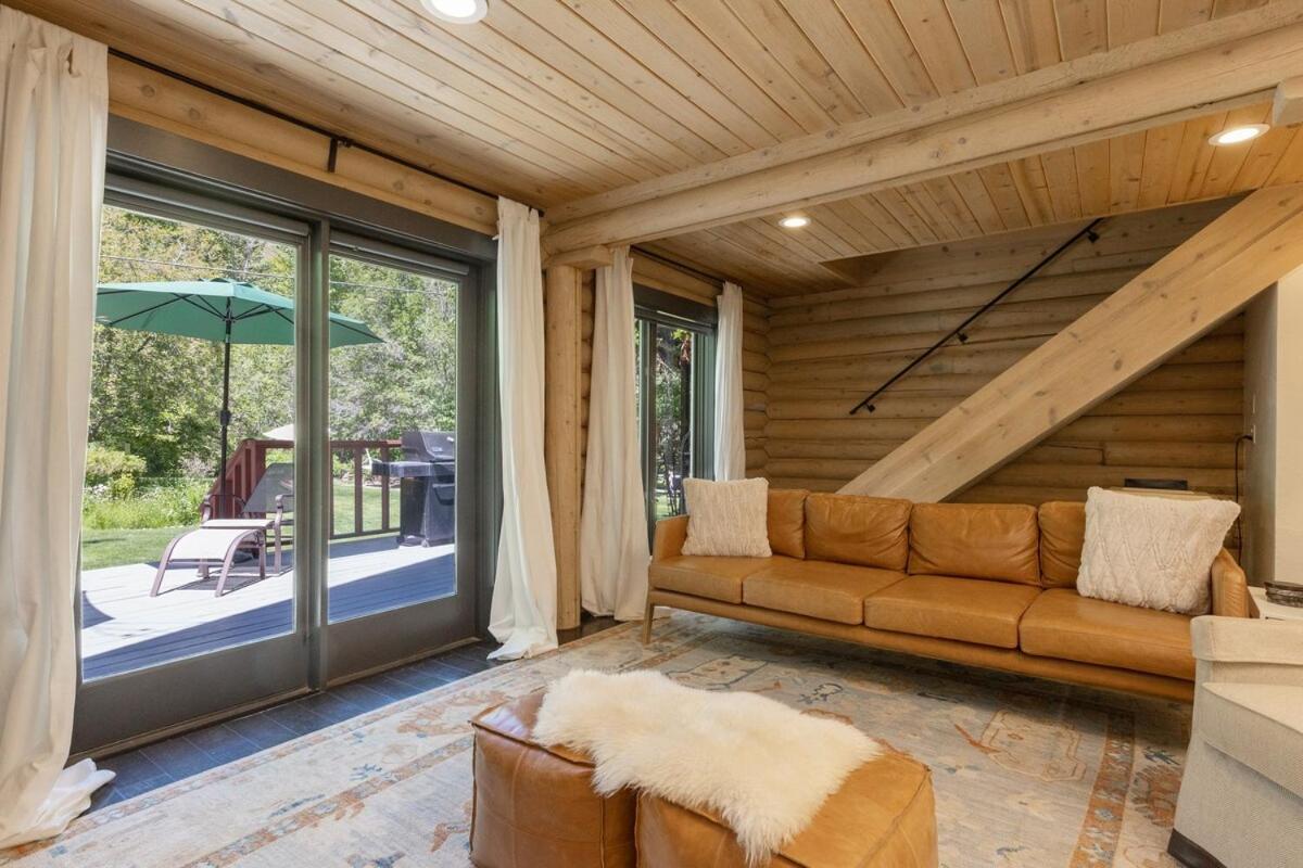 Three-Bedroom House photo 1