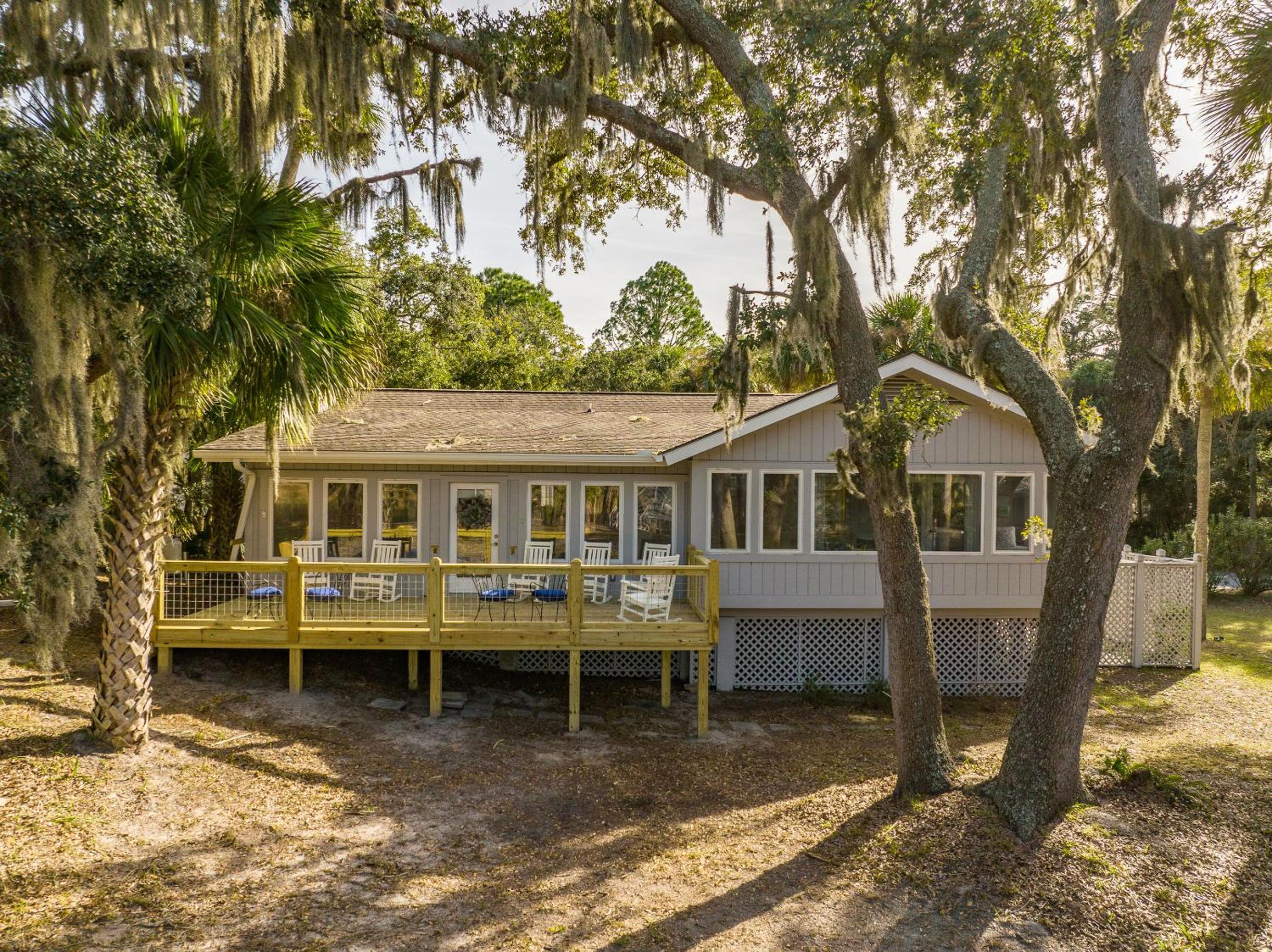 Four-Bedroom House photo 2