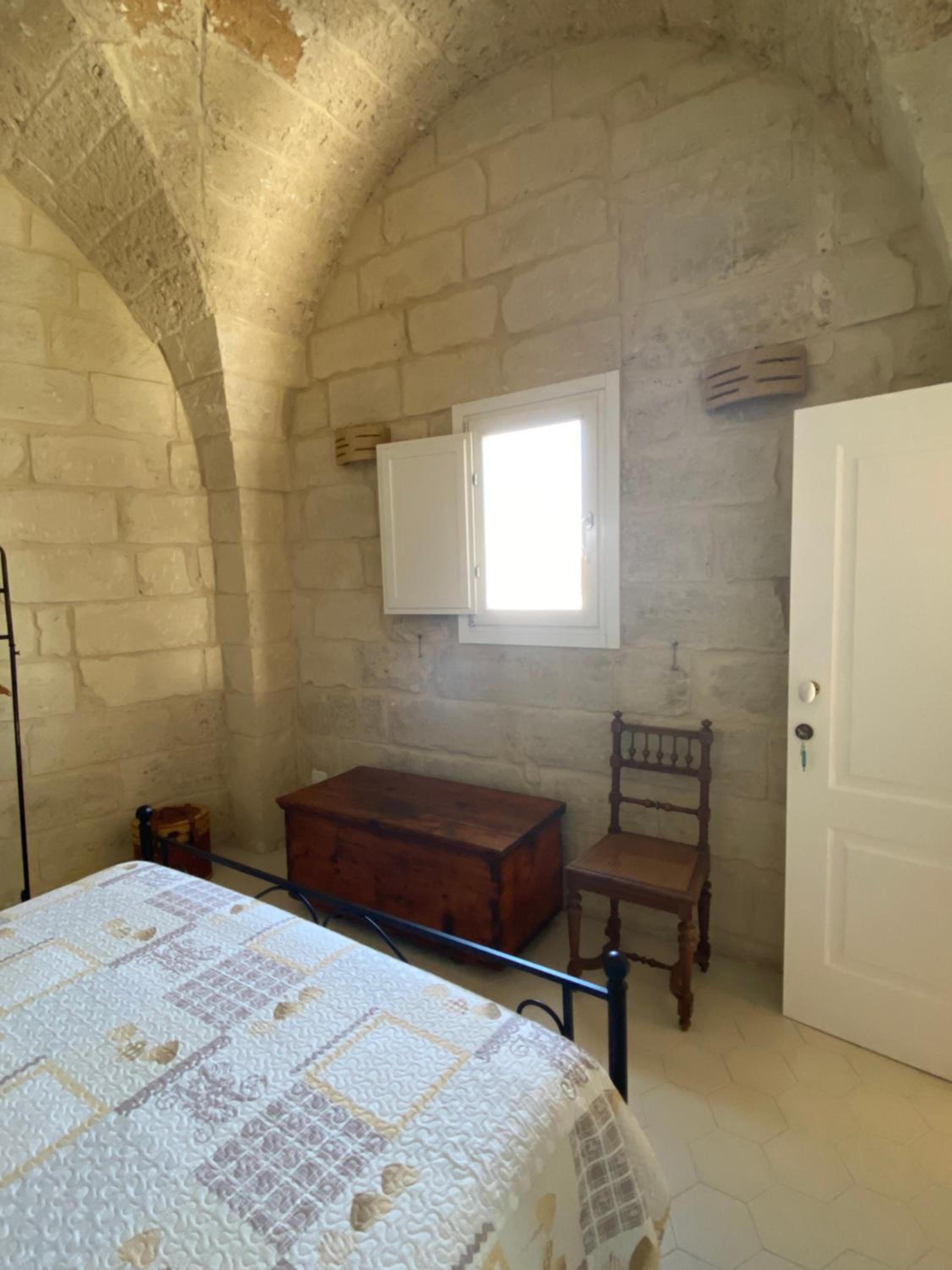 Queen Room photo 2