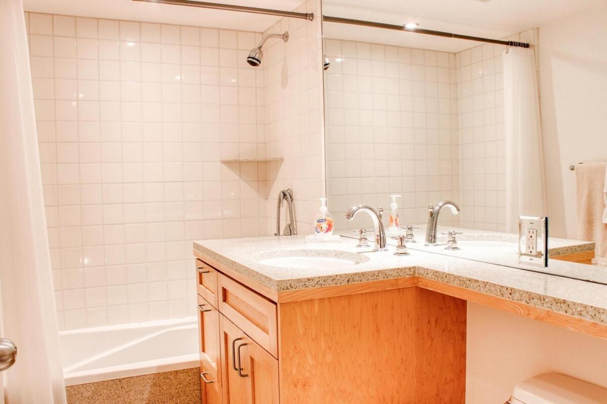 Three-Bedroom Townhouse photo 2