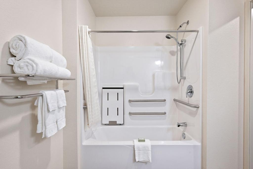 Single Room - Disability Access - Photo 8