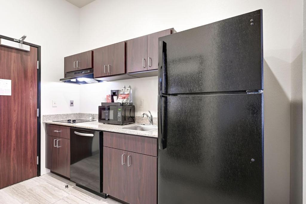 Family Room - Disability Access - Photo 7