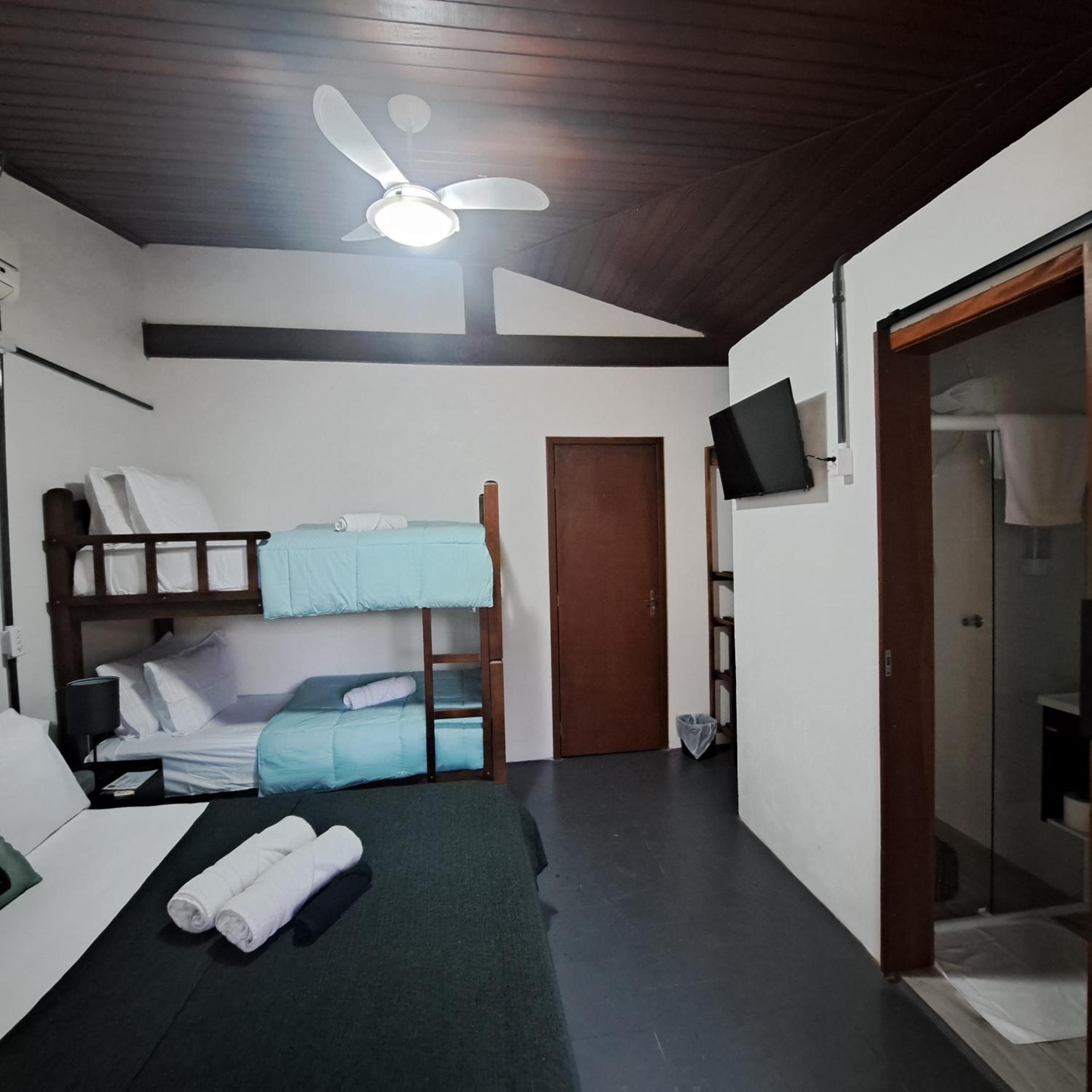 Deluxe Family Suite photo 2