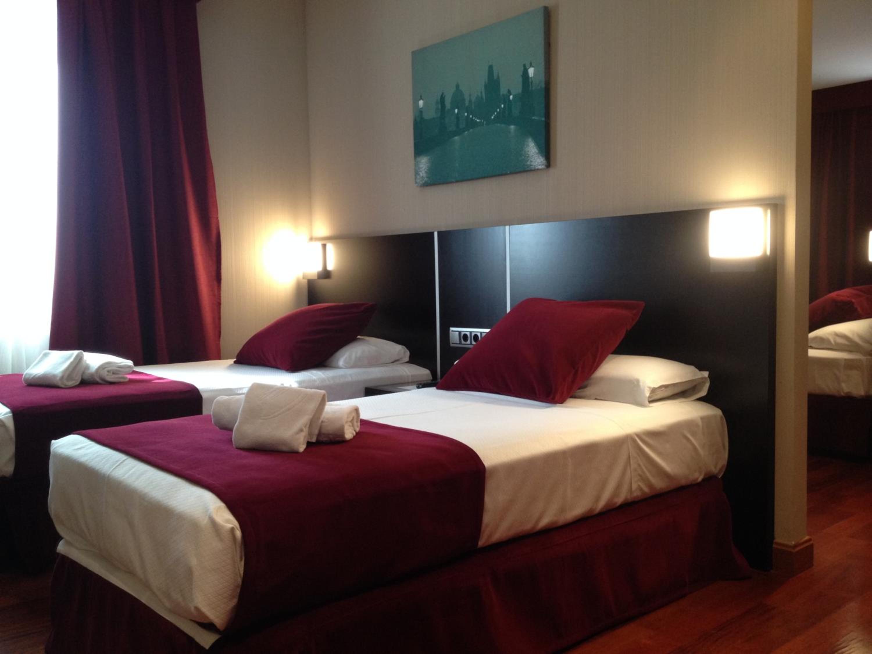 Classic Quadruple Room photo 3