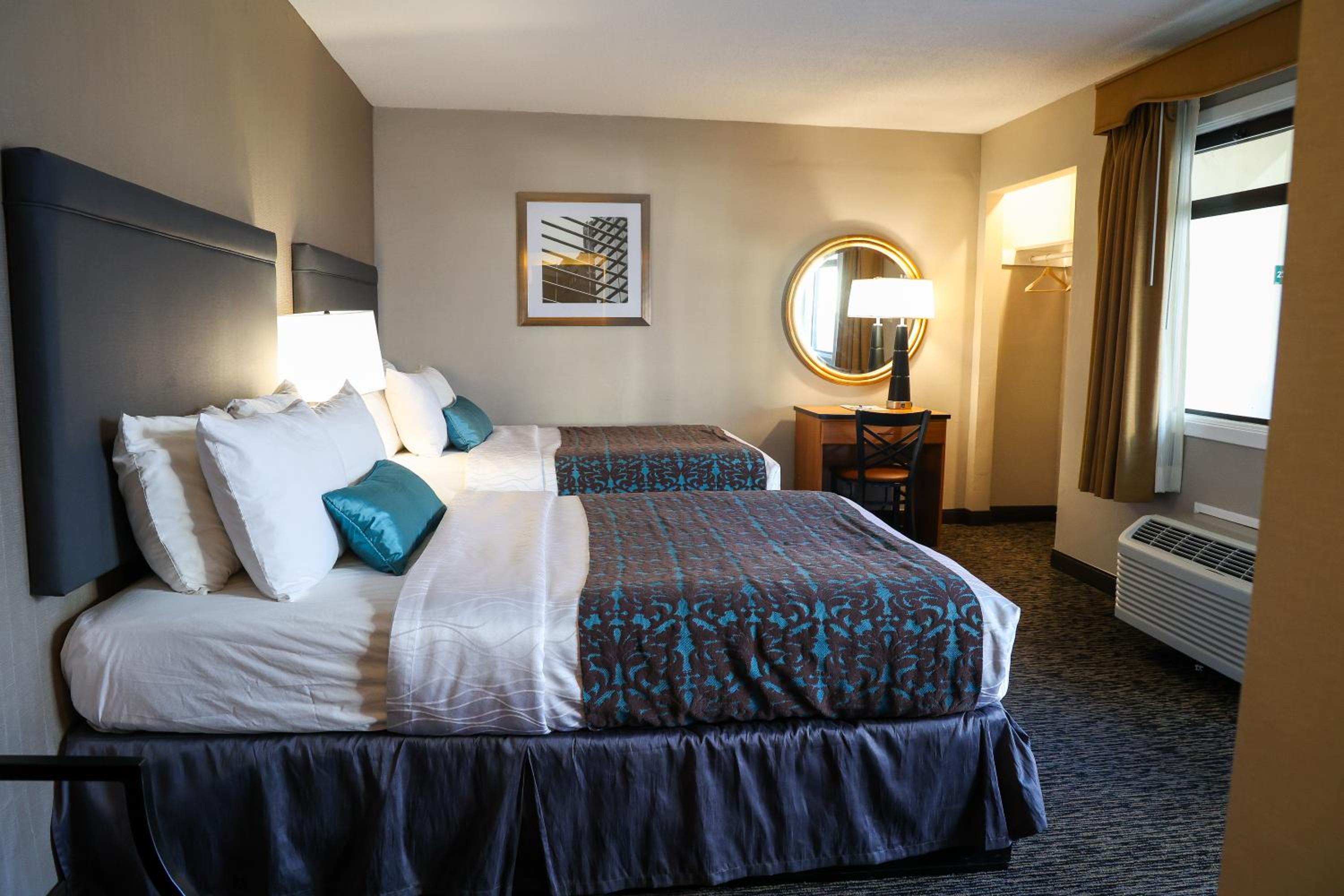 Deluxe Double Room with Two Double Beds photo 2