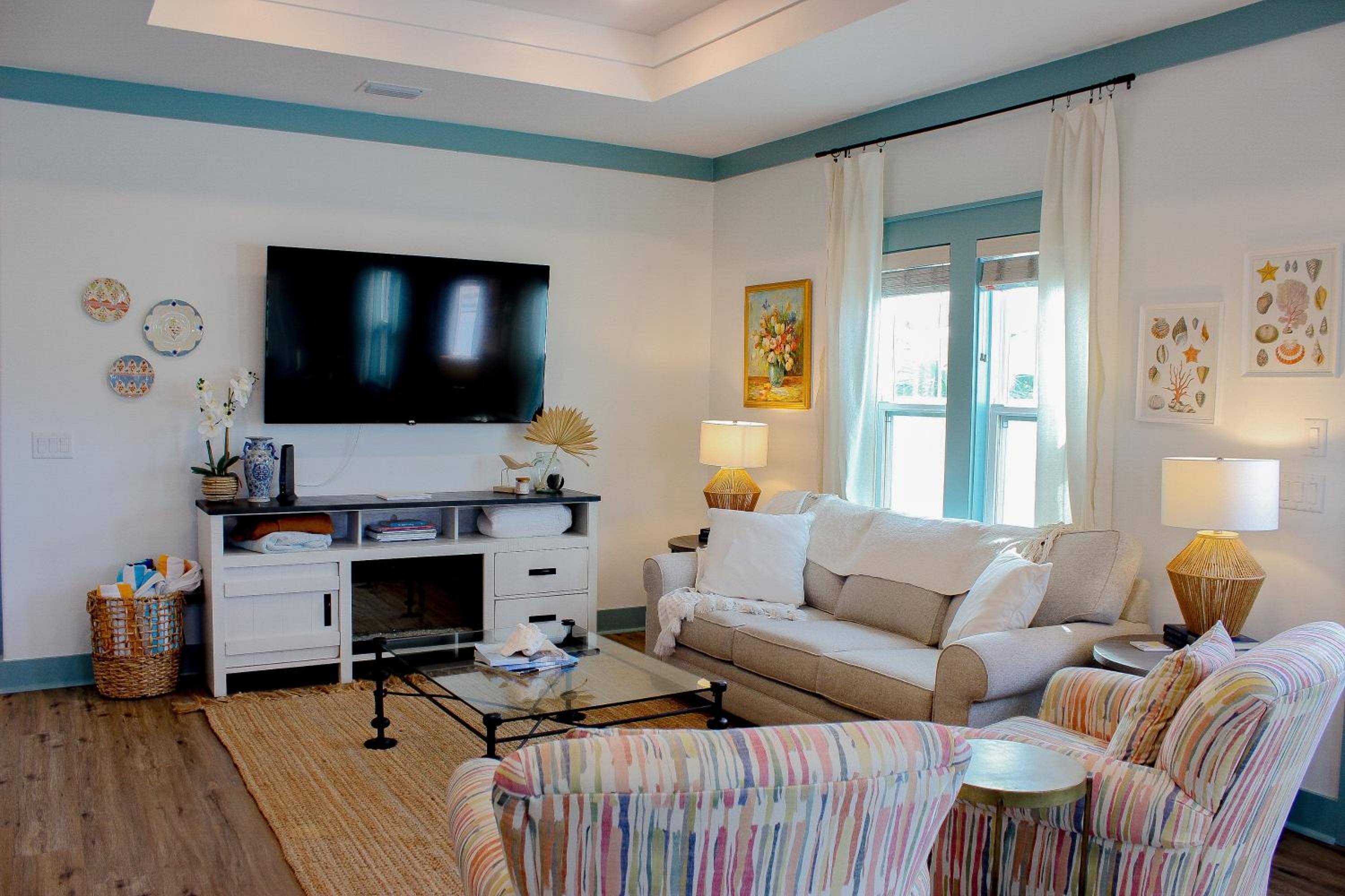 Three-Bedroom House photo 3