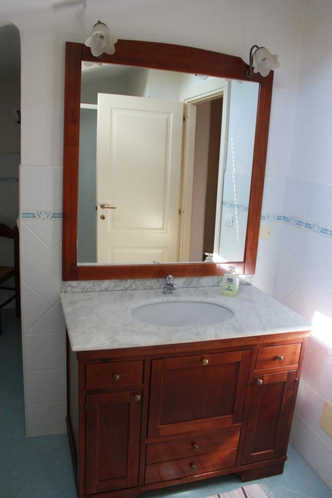 Double Room with Shared Bathroom photo 2