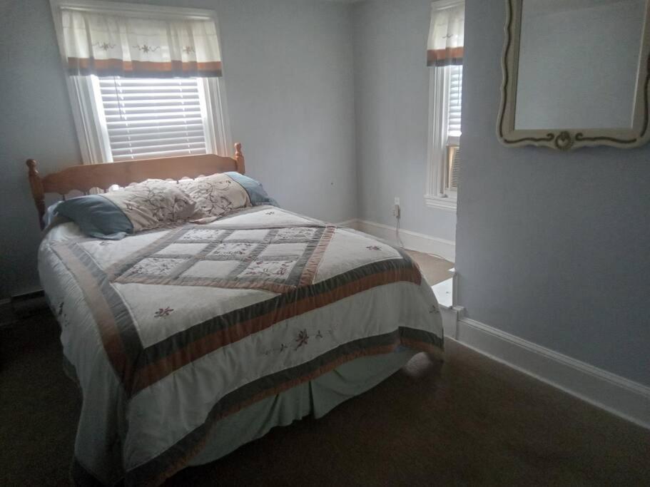 One-Bedroom Apartment photo 2