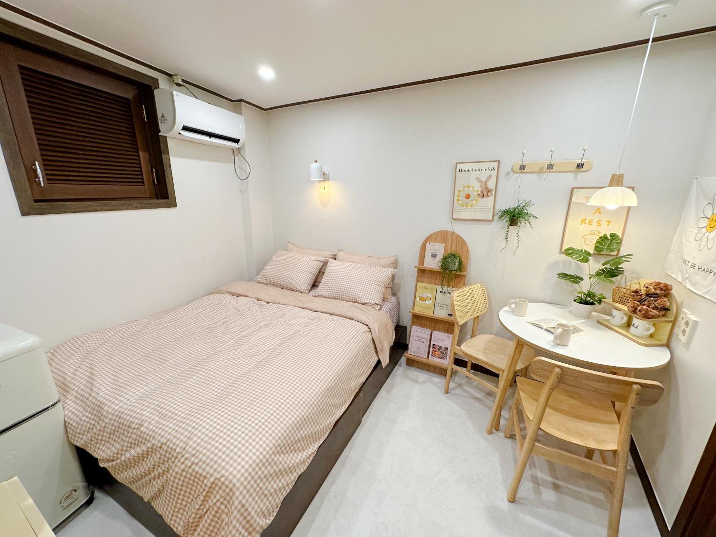 Queen Room