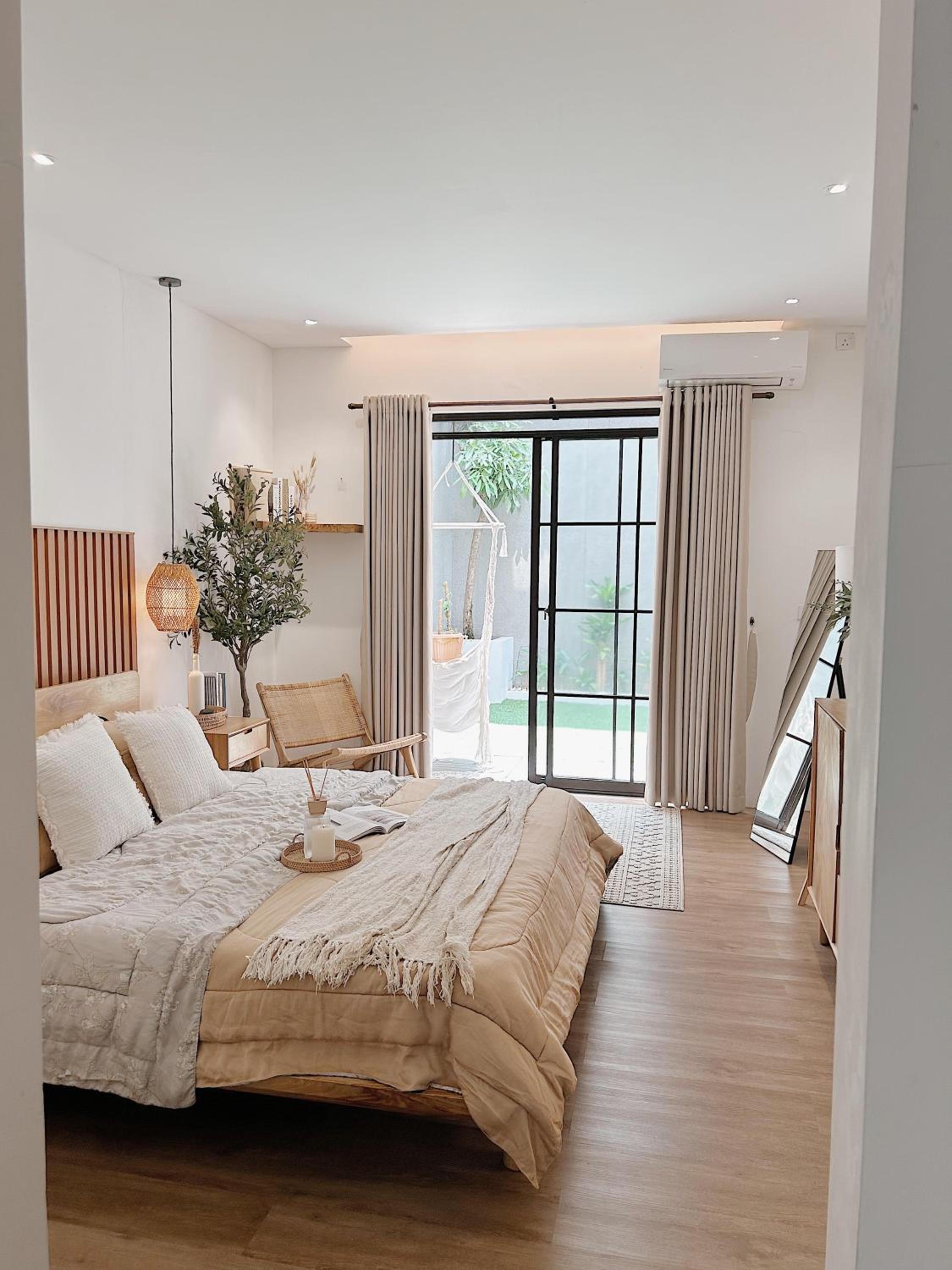 Three-Bedroom House photo 1