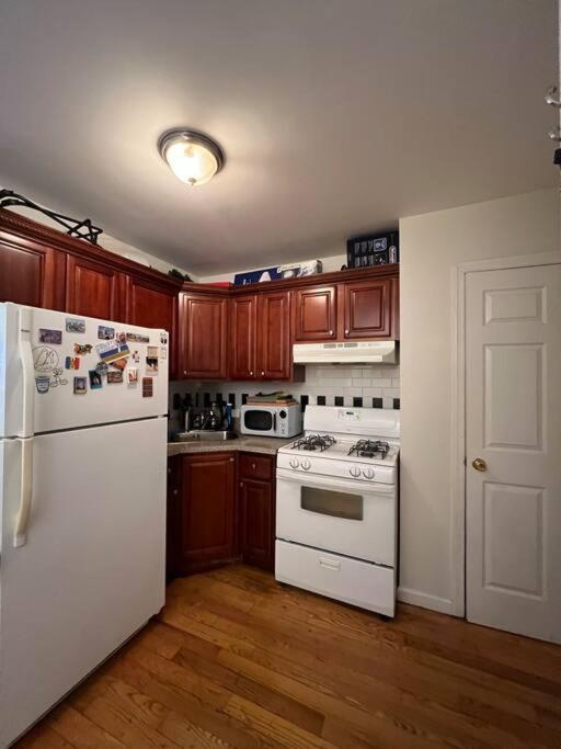 One-Bedroom Apartment photo 2
