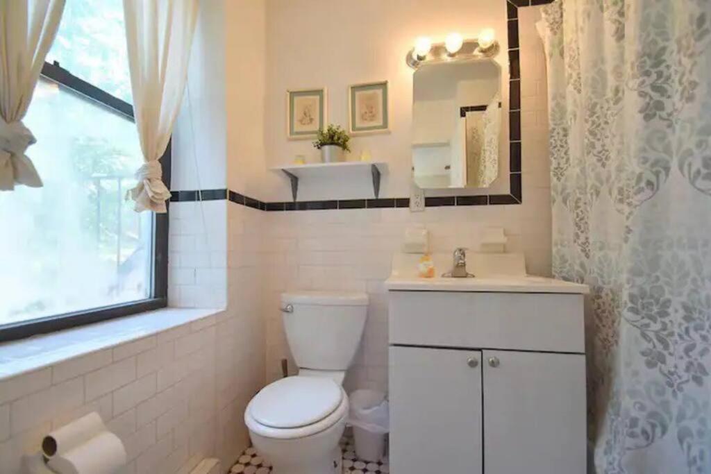 One-Bedroom Apartment photo 3