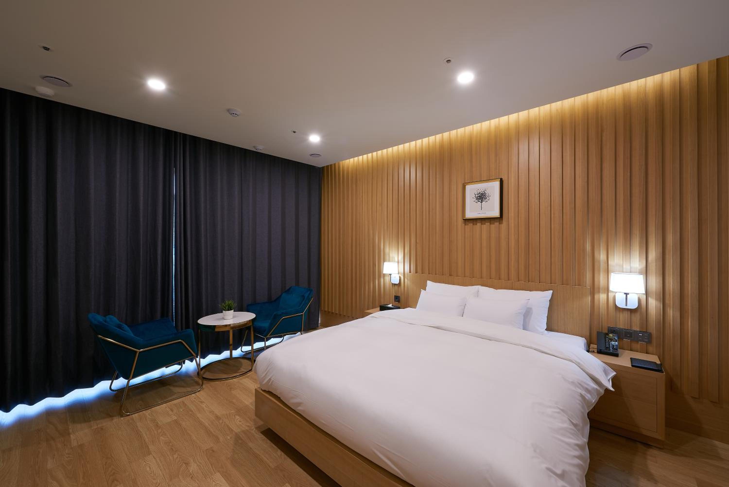 Standard Double Room - Photo 3