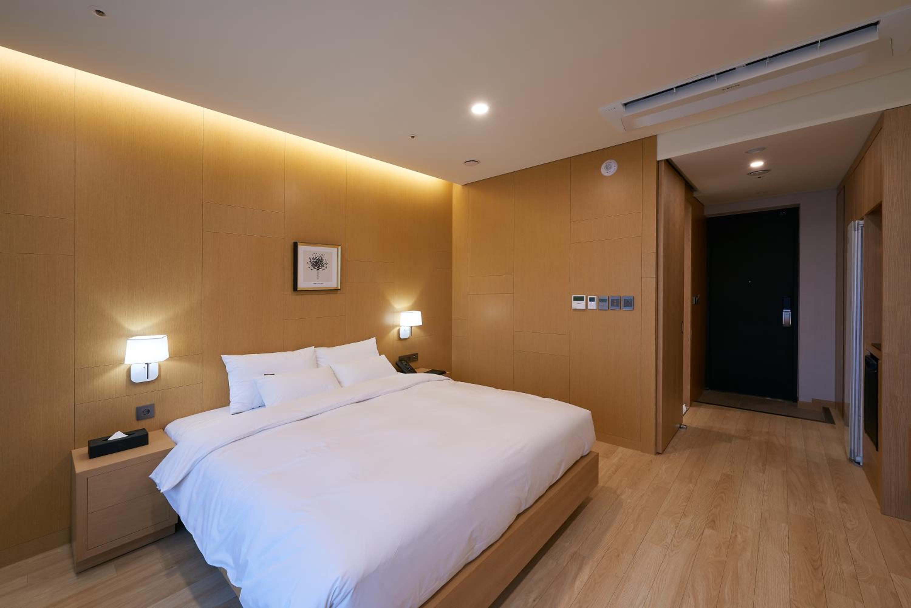 Deluxe Double Room - Photo 1