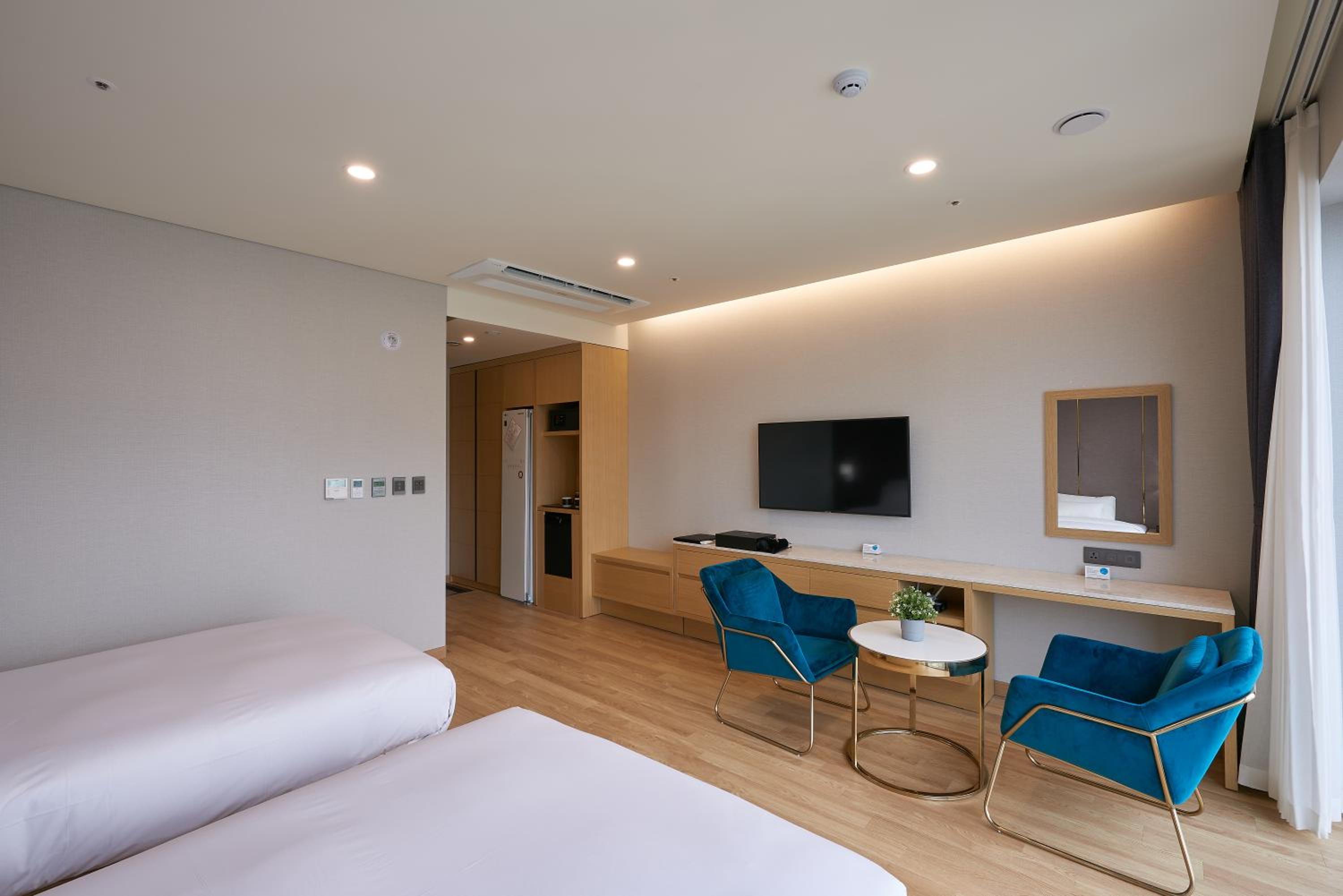 Luxury Single Twin Room - Photo 2