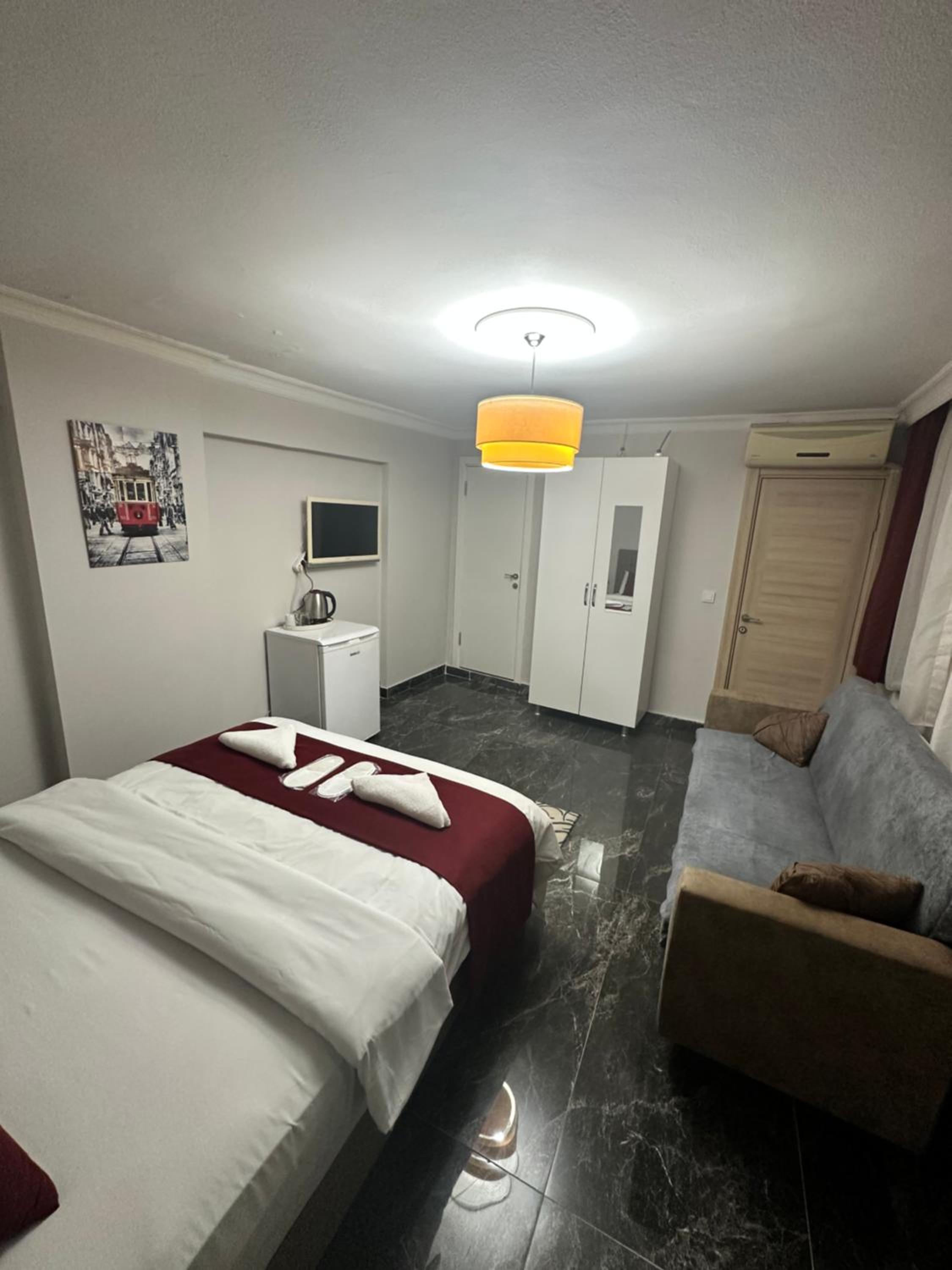 Superior Triple Room photo 3