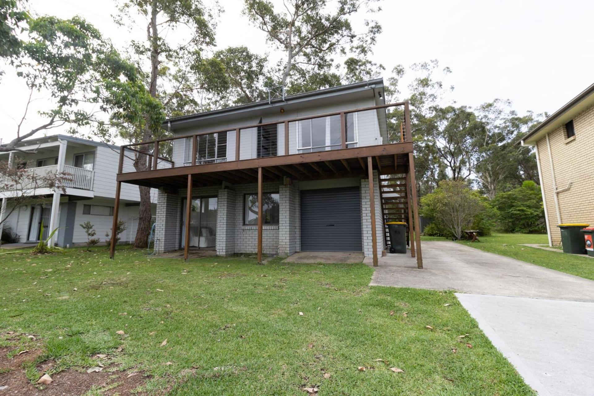 Three-Bedroom House photo 3