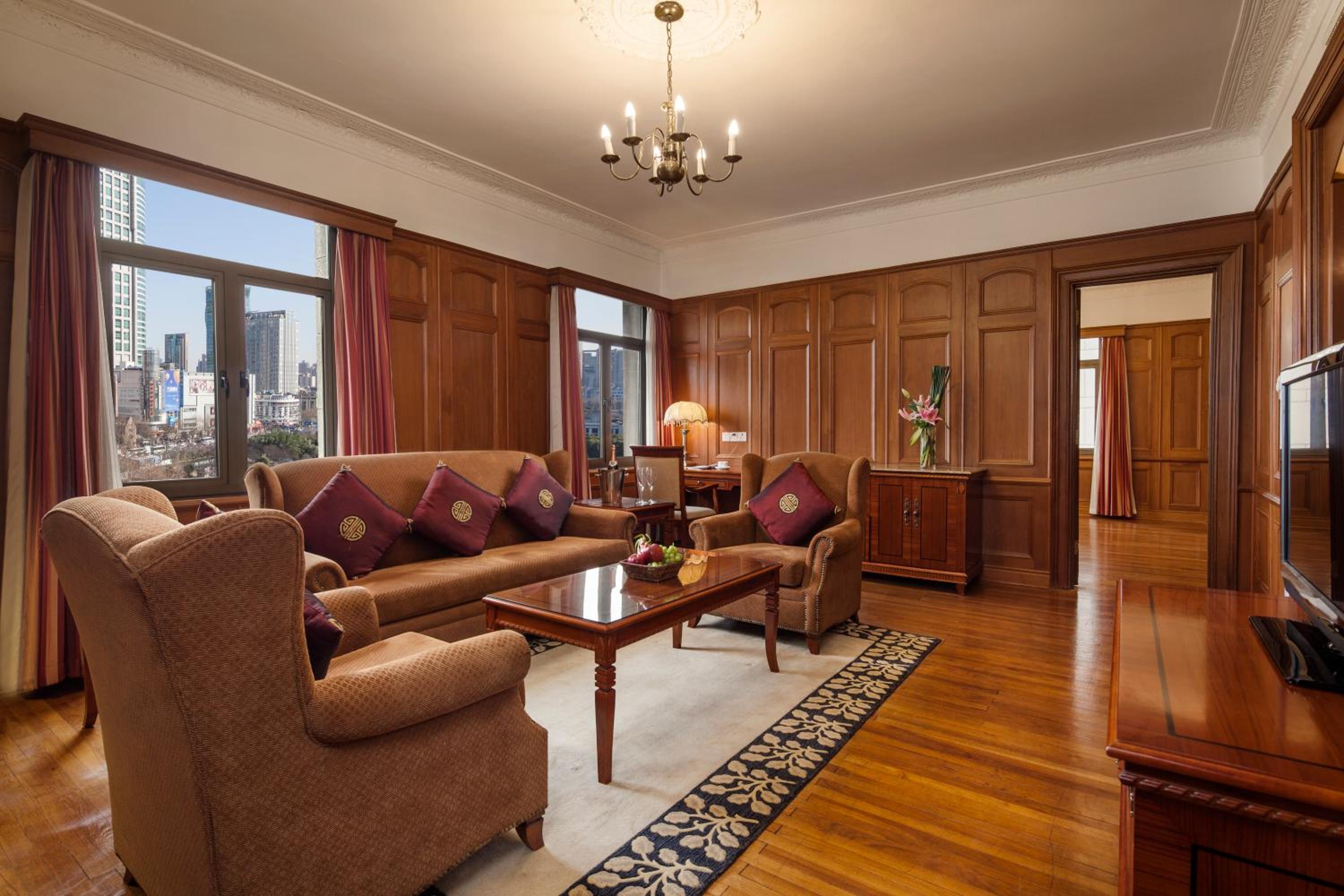 Classic Suite with City View photo 1