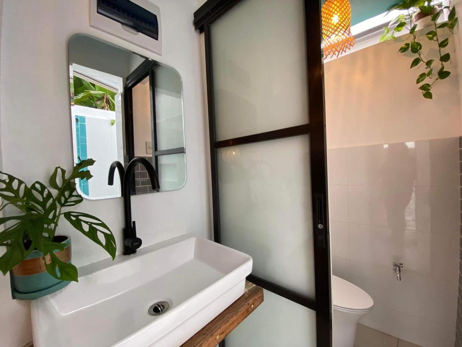 Triple Room with Private Bathroom photo 3