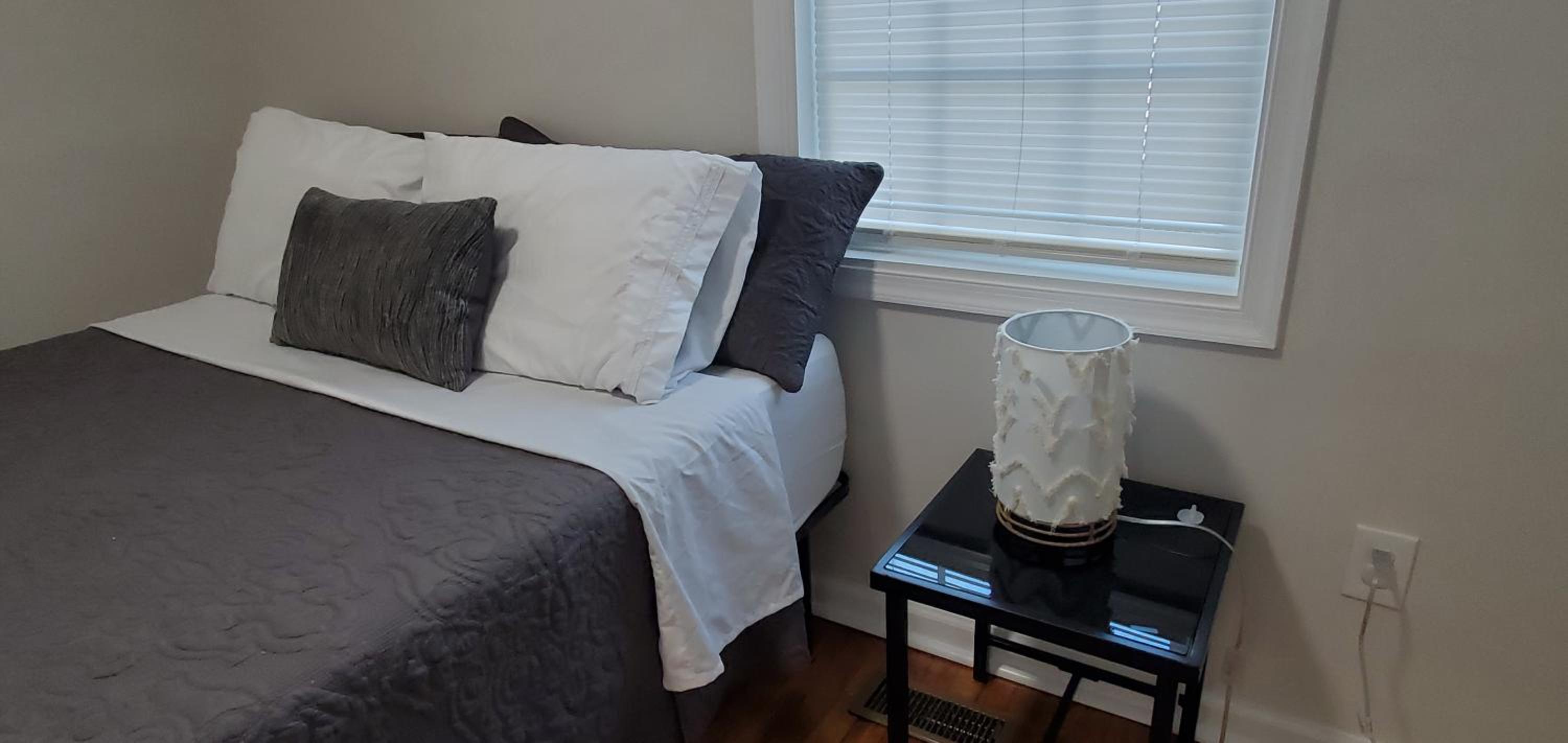 Three-Bedroom House photo 2