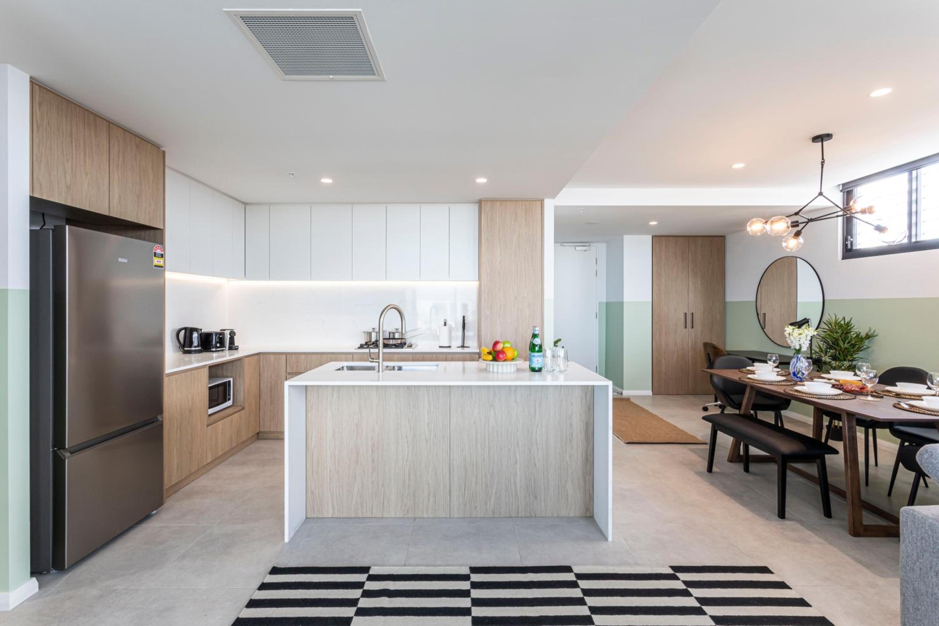 Premium Three-Bedroom Apartment photo 2
