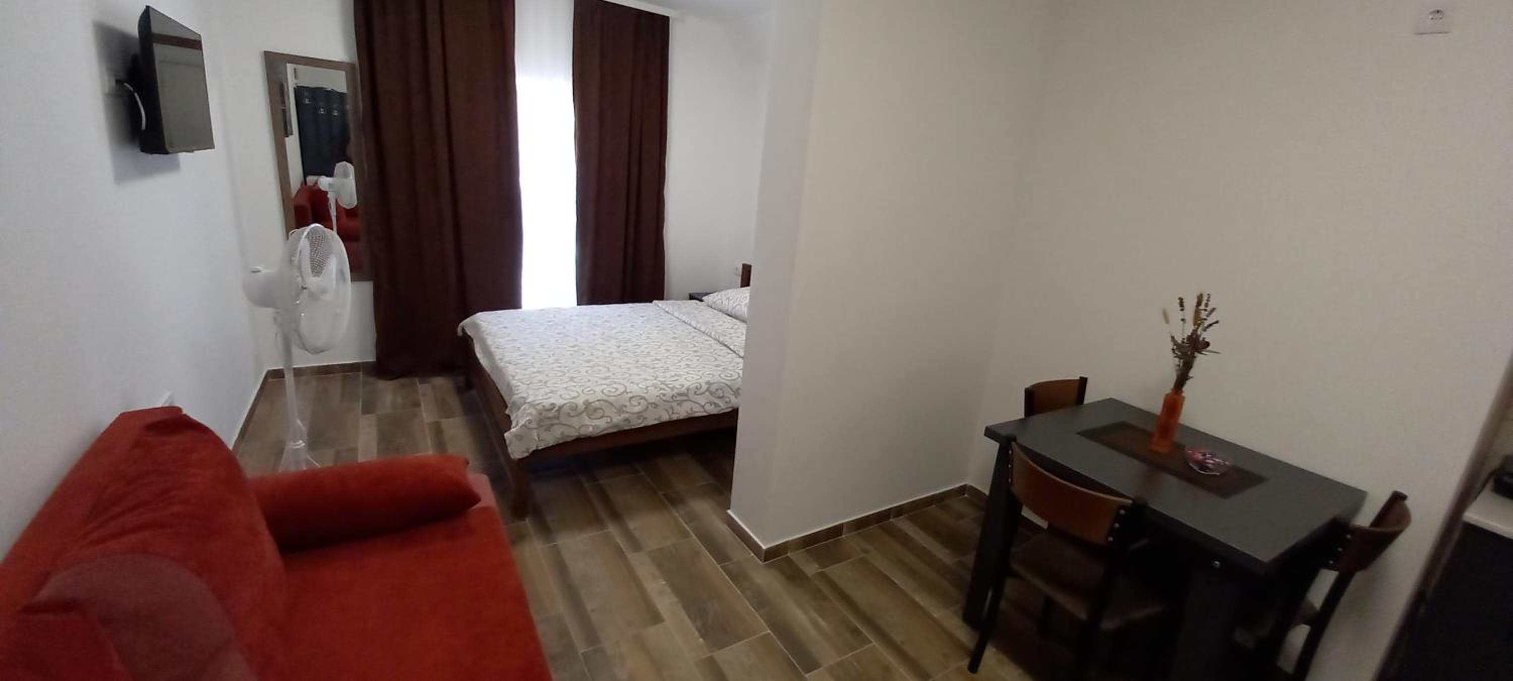 Studio Apartment photo 3