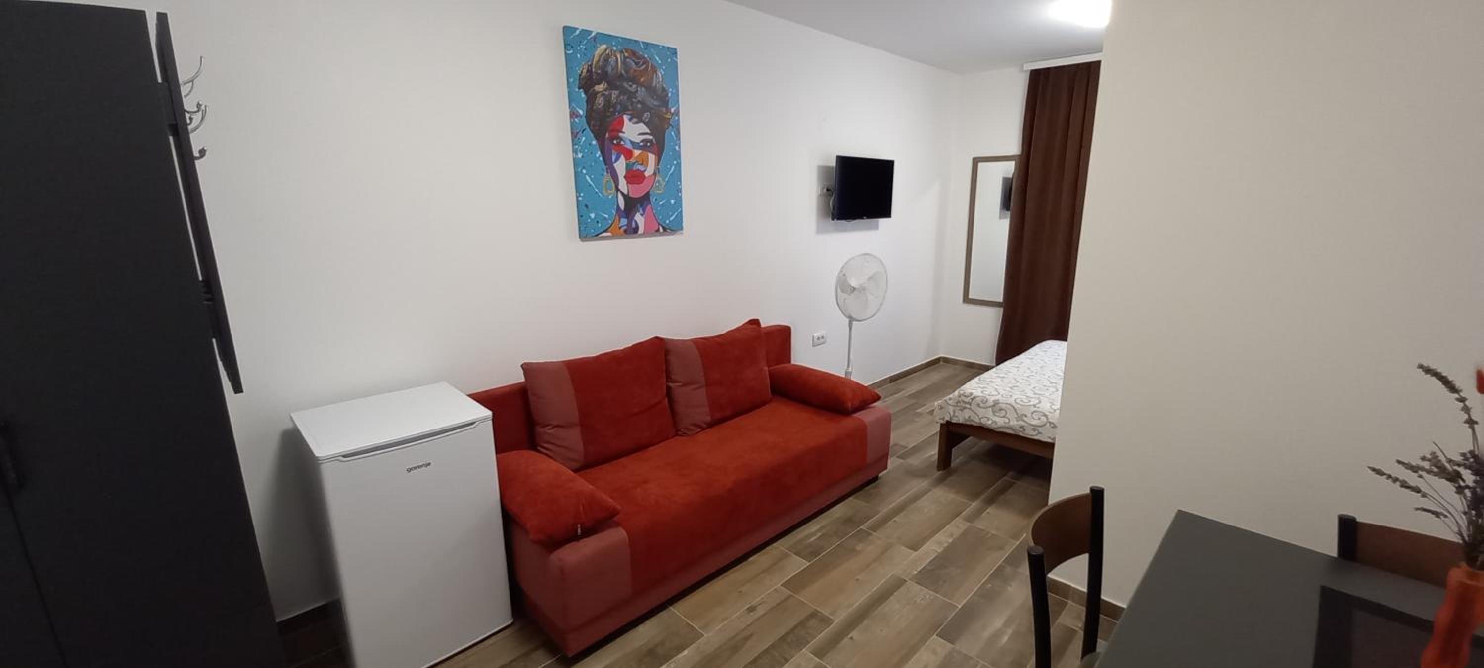 Studio Apartment photo 1