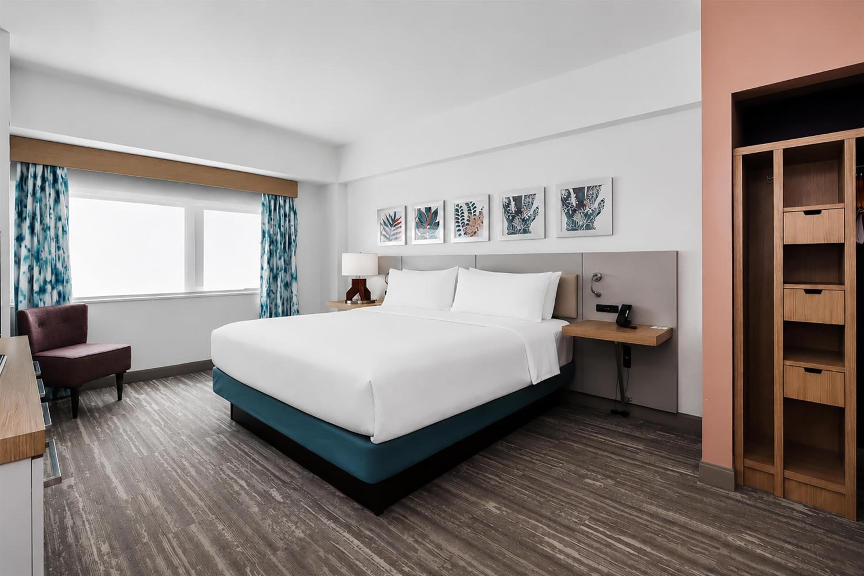 King Suite - Mobility and Hearing Access