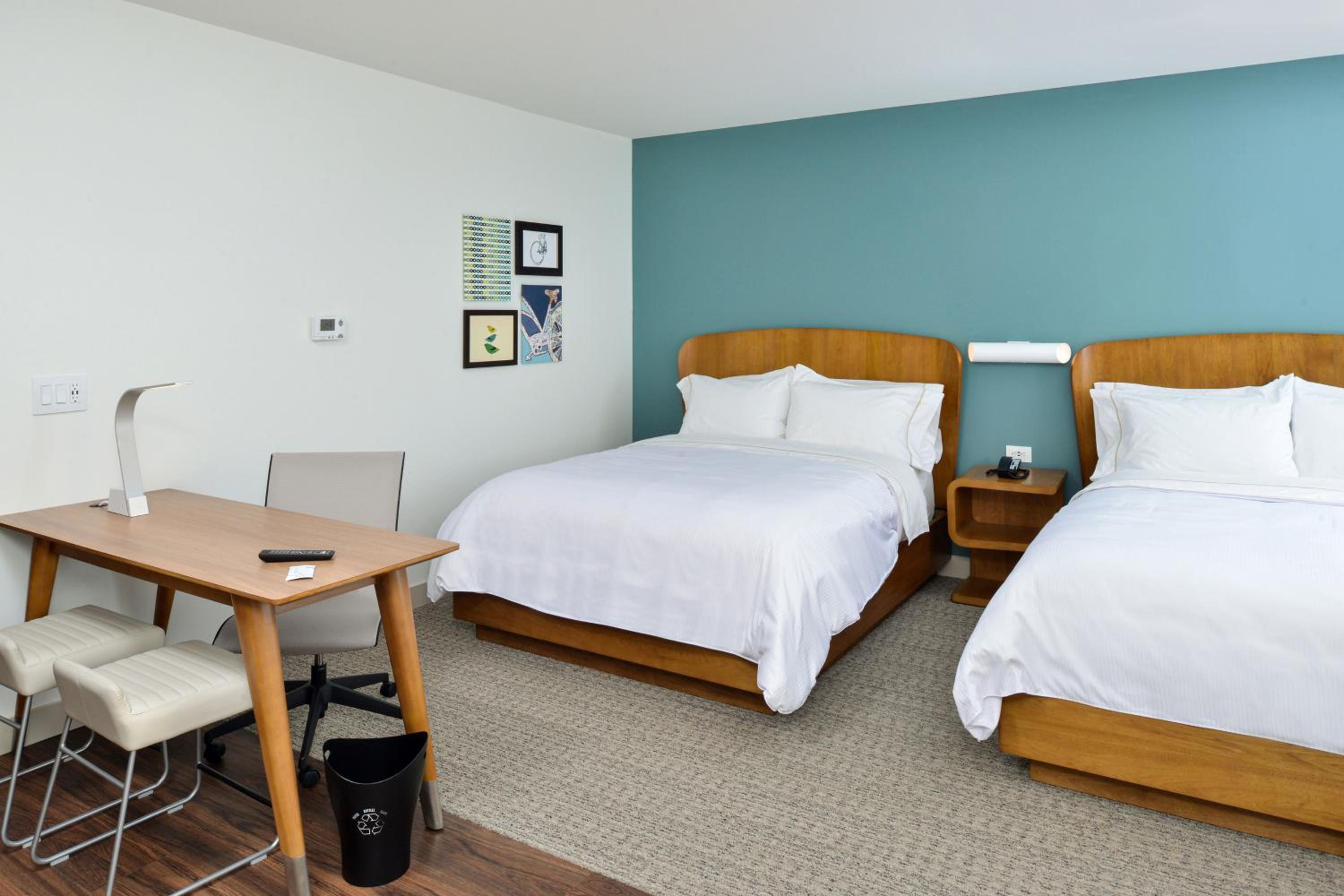 One-Bedroom King Suite with Sofa Bed  photo 1