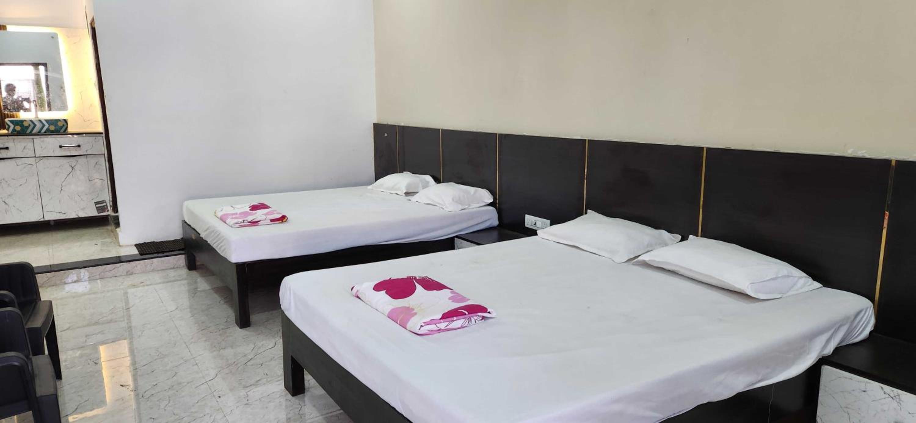 Deluxe Triple Room photo 2