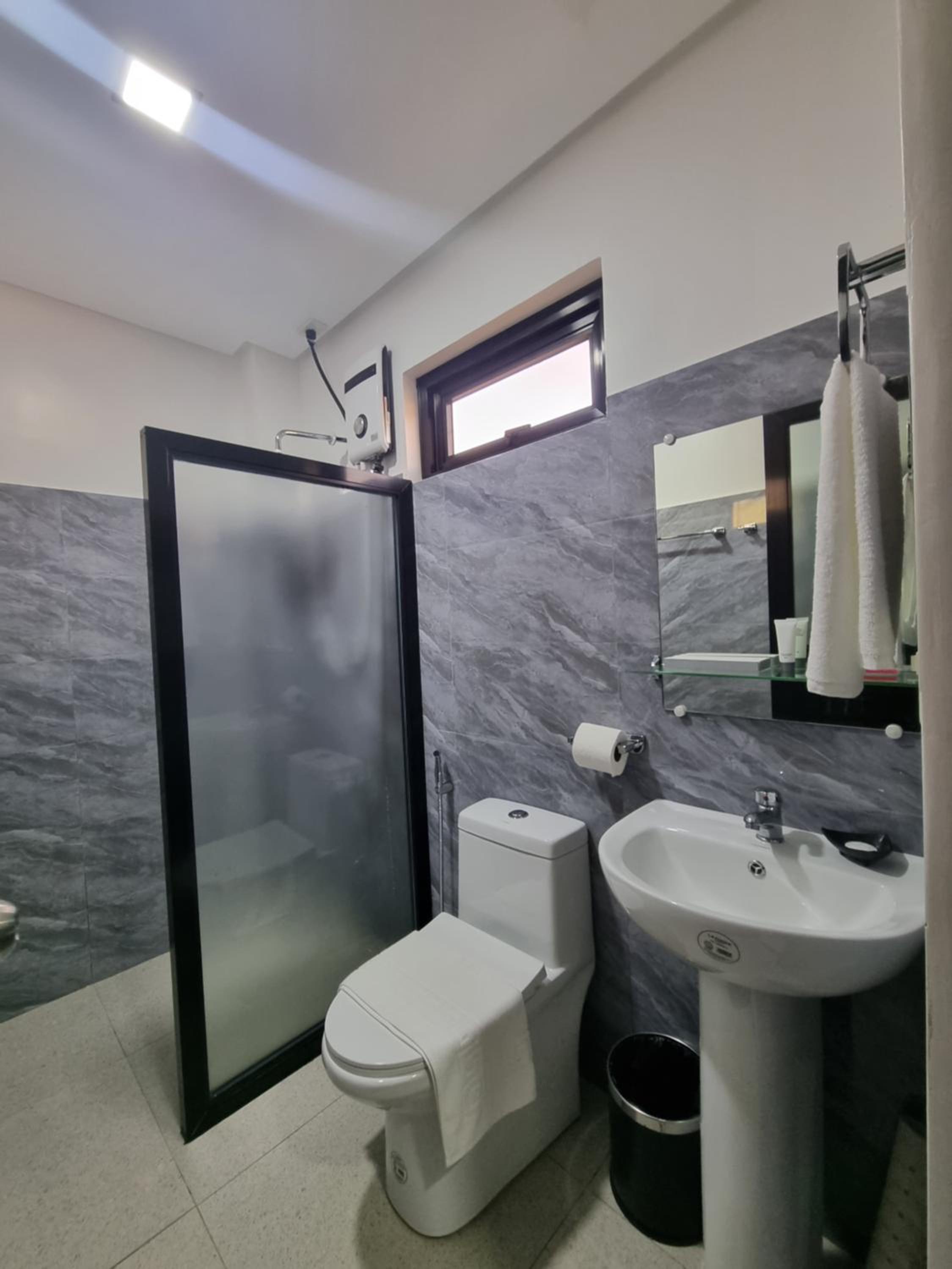 Deluxe Room - Photo 11