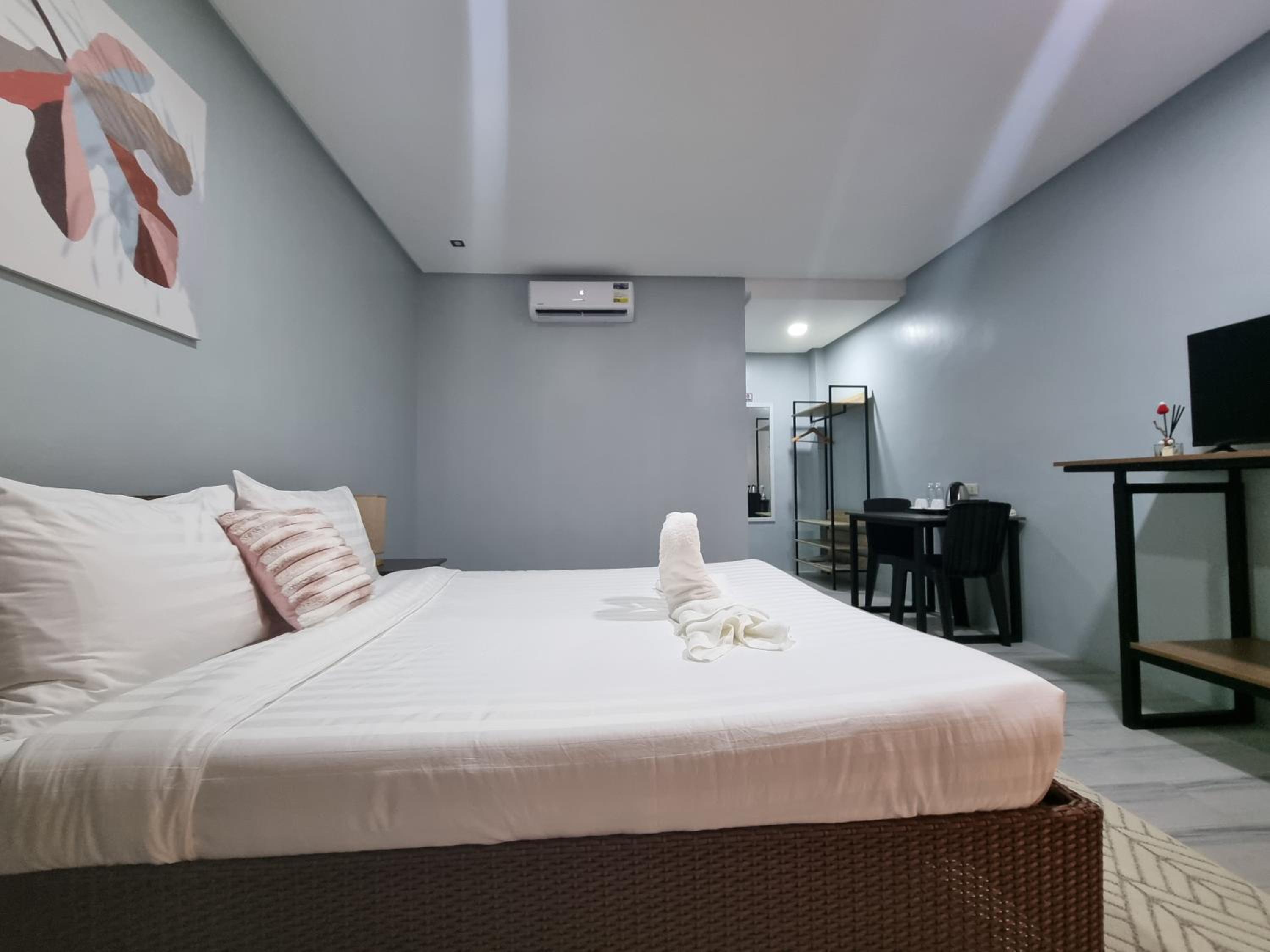 Deluxe Room - Photo 4