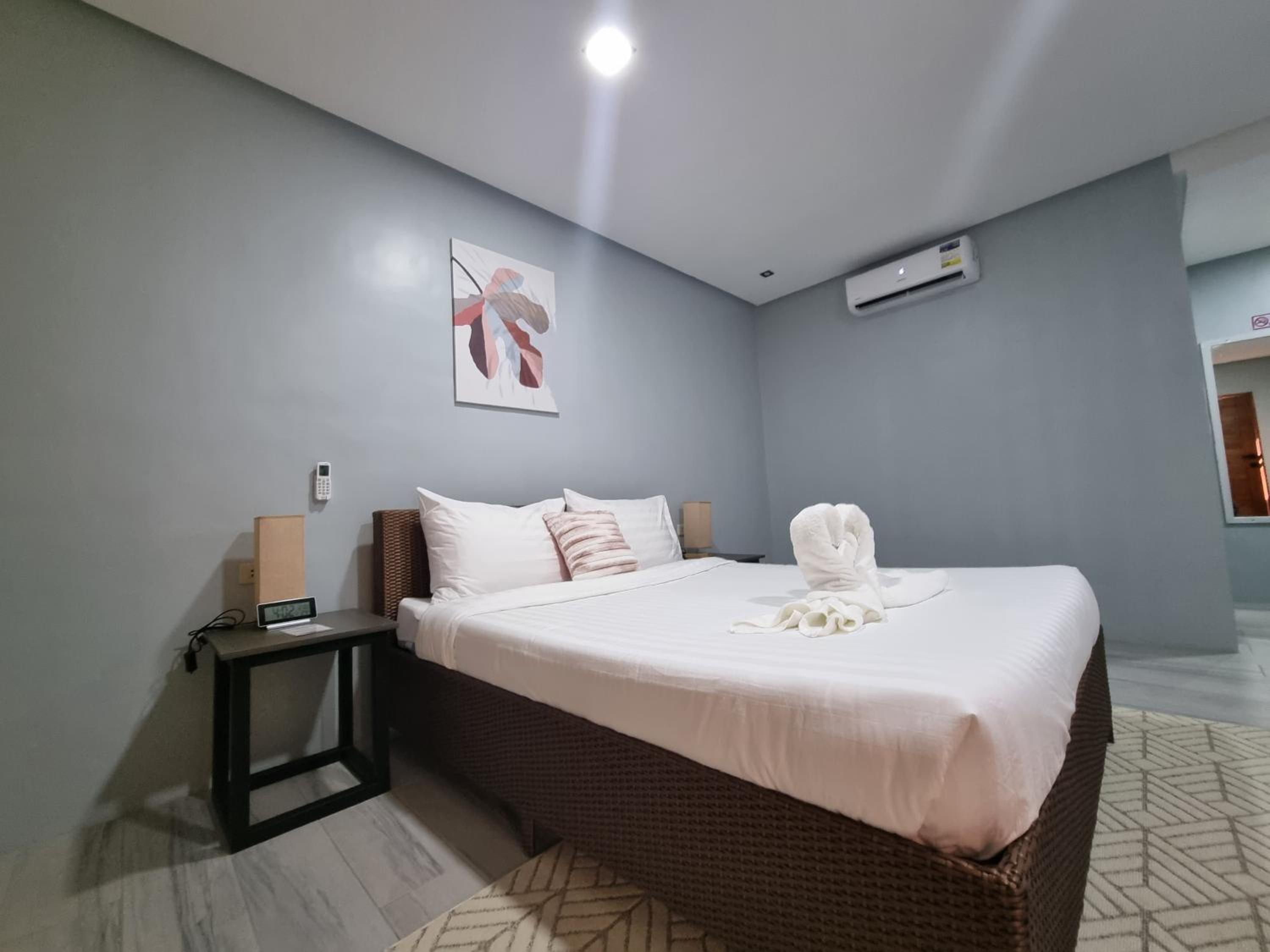 Deluxe Room - Photo 3