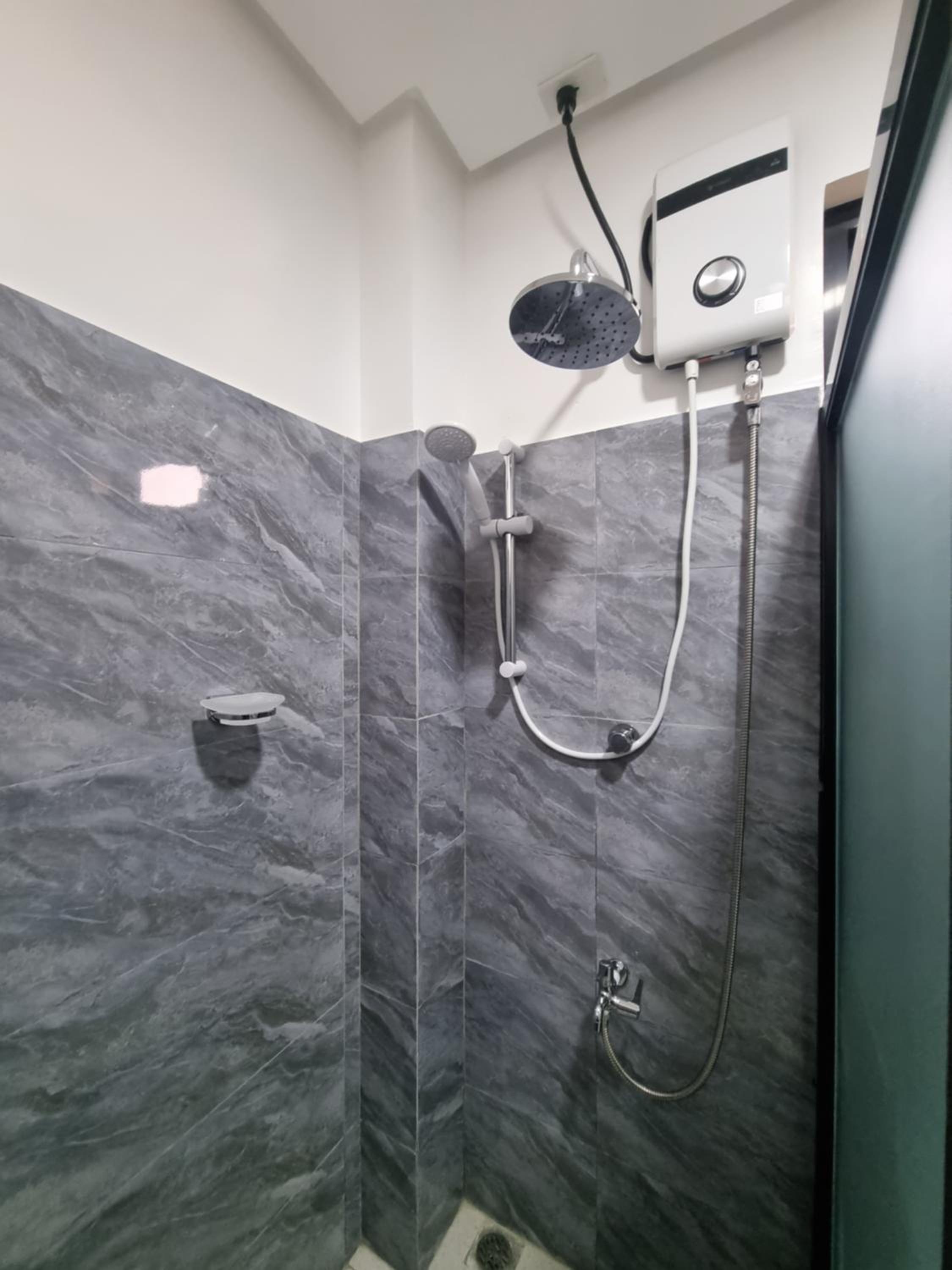 Deluxe Room - Photo 12