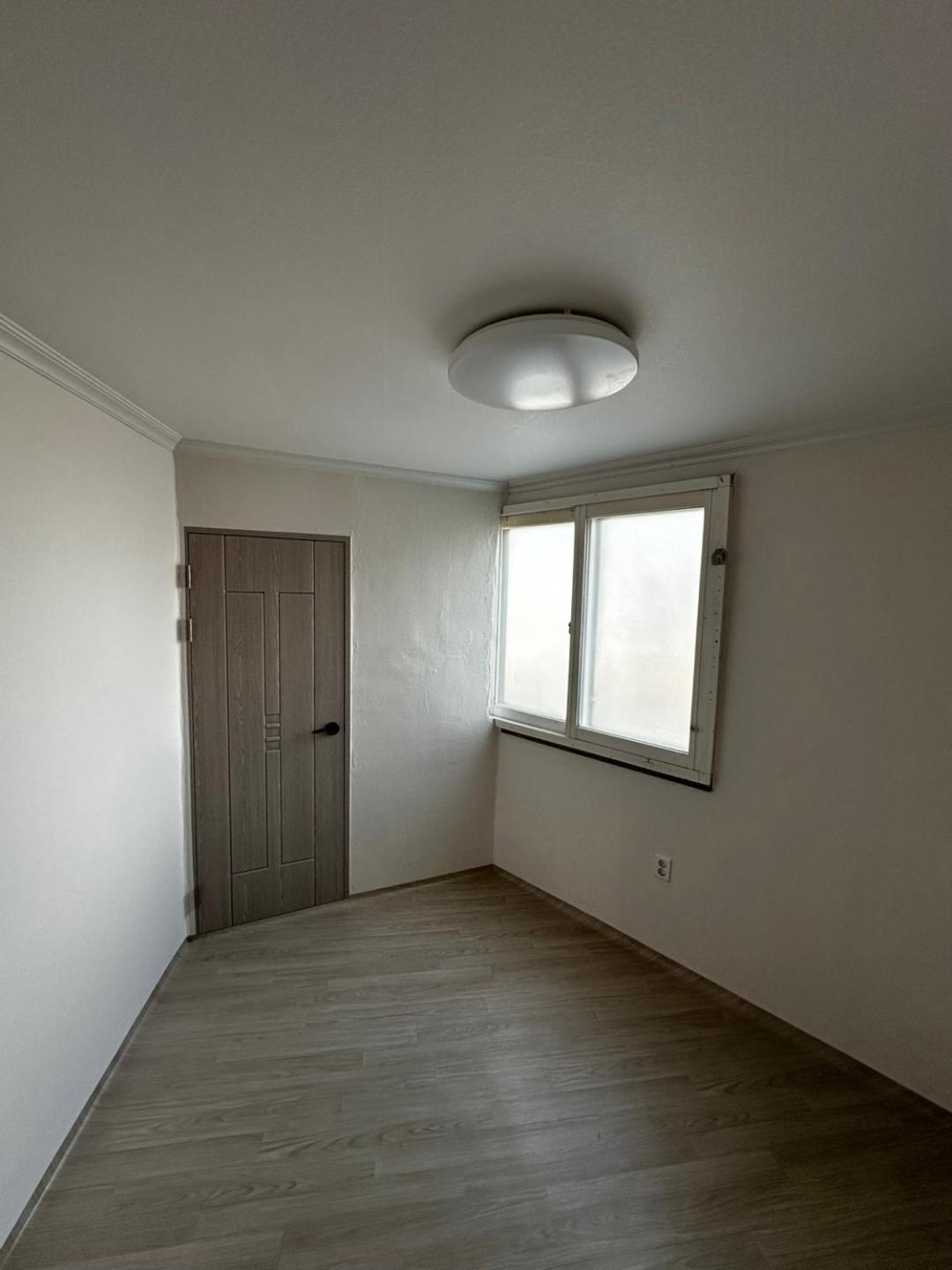 Family Room - Photo 2