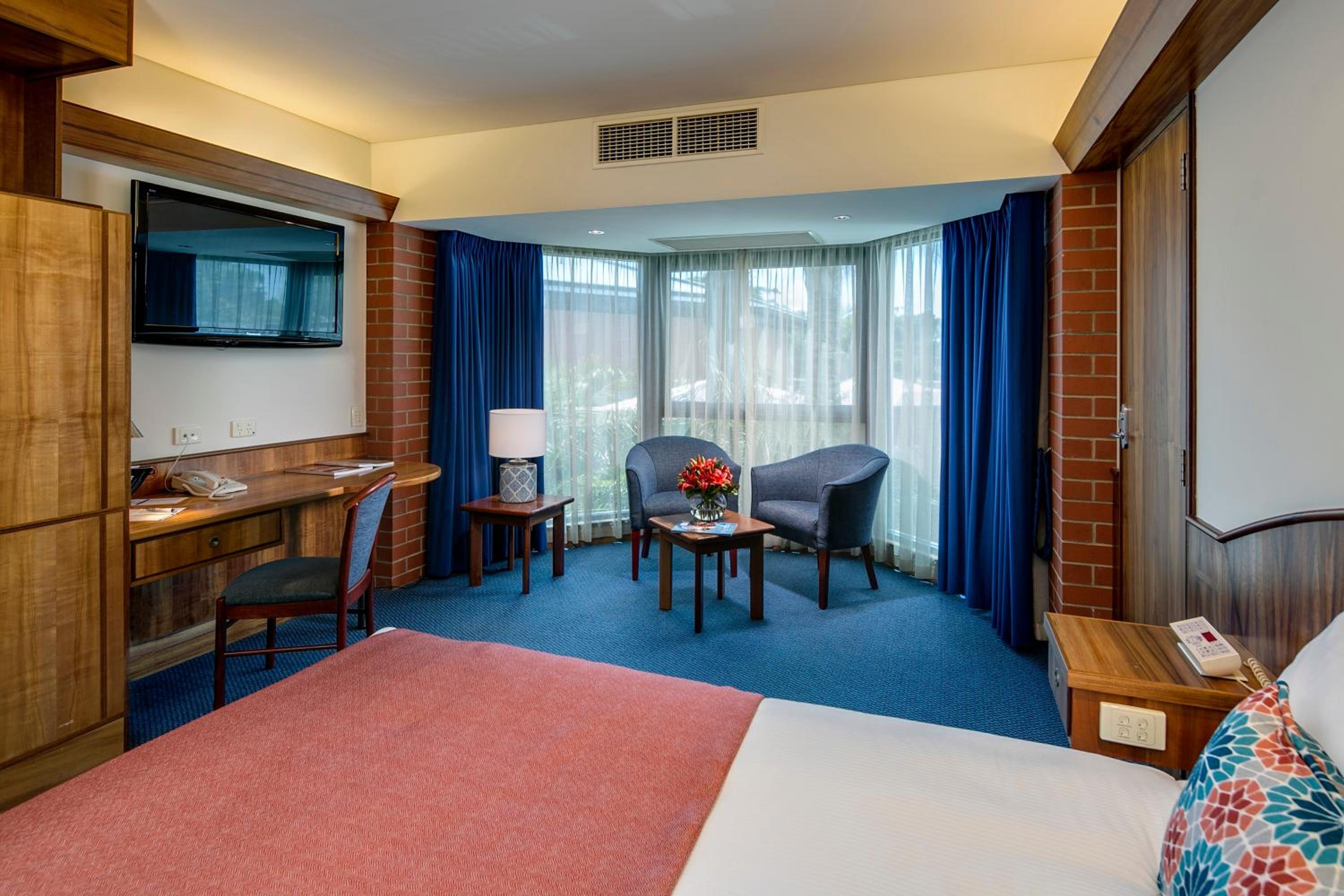 Deluxe Queen Room photo 1