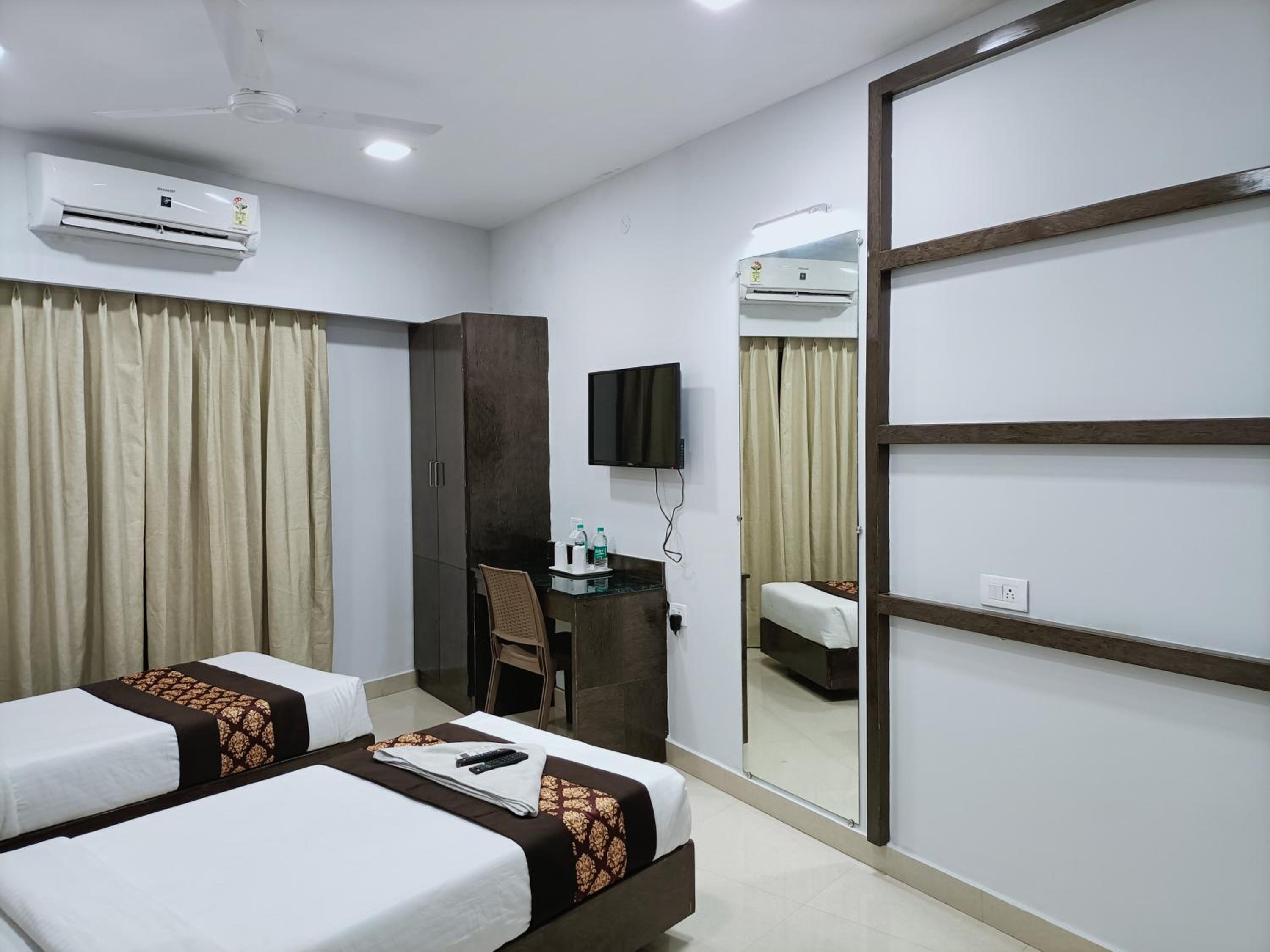 Classic Triple Room - Photo 6