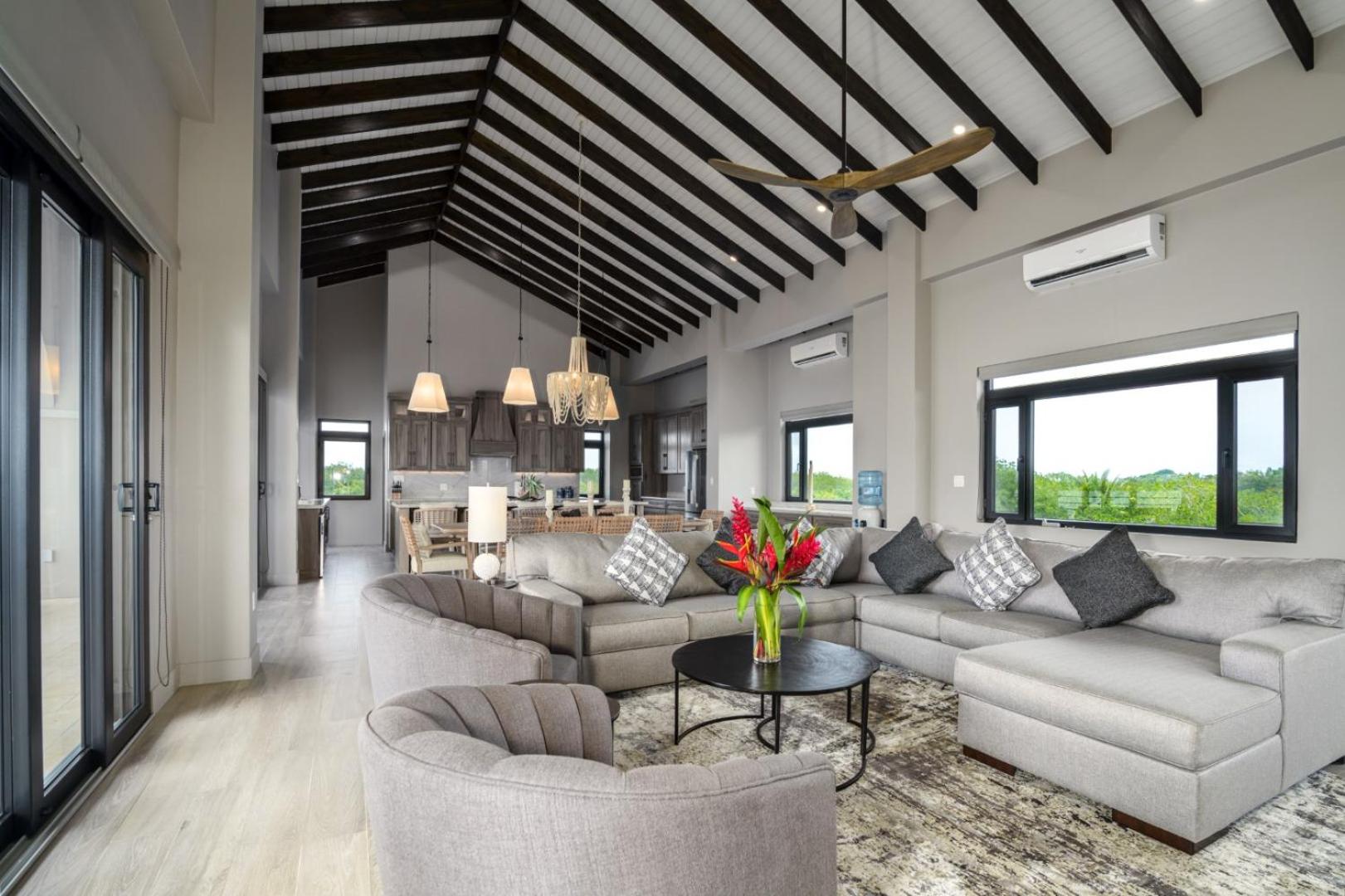 Villa photo 1
