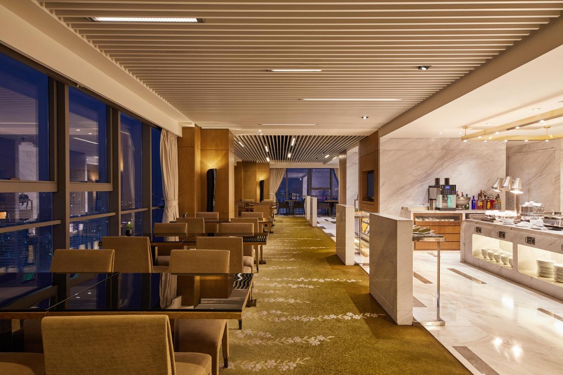 Deluxe Suite, Club level, 1 Bedroom Junior Suite, 1 King