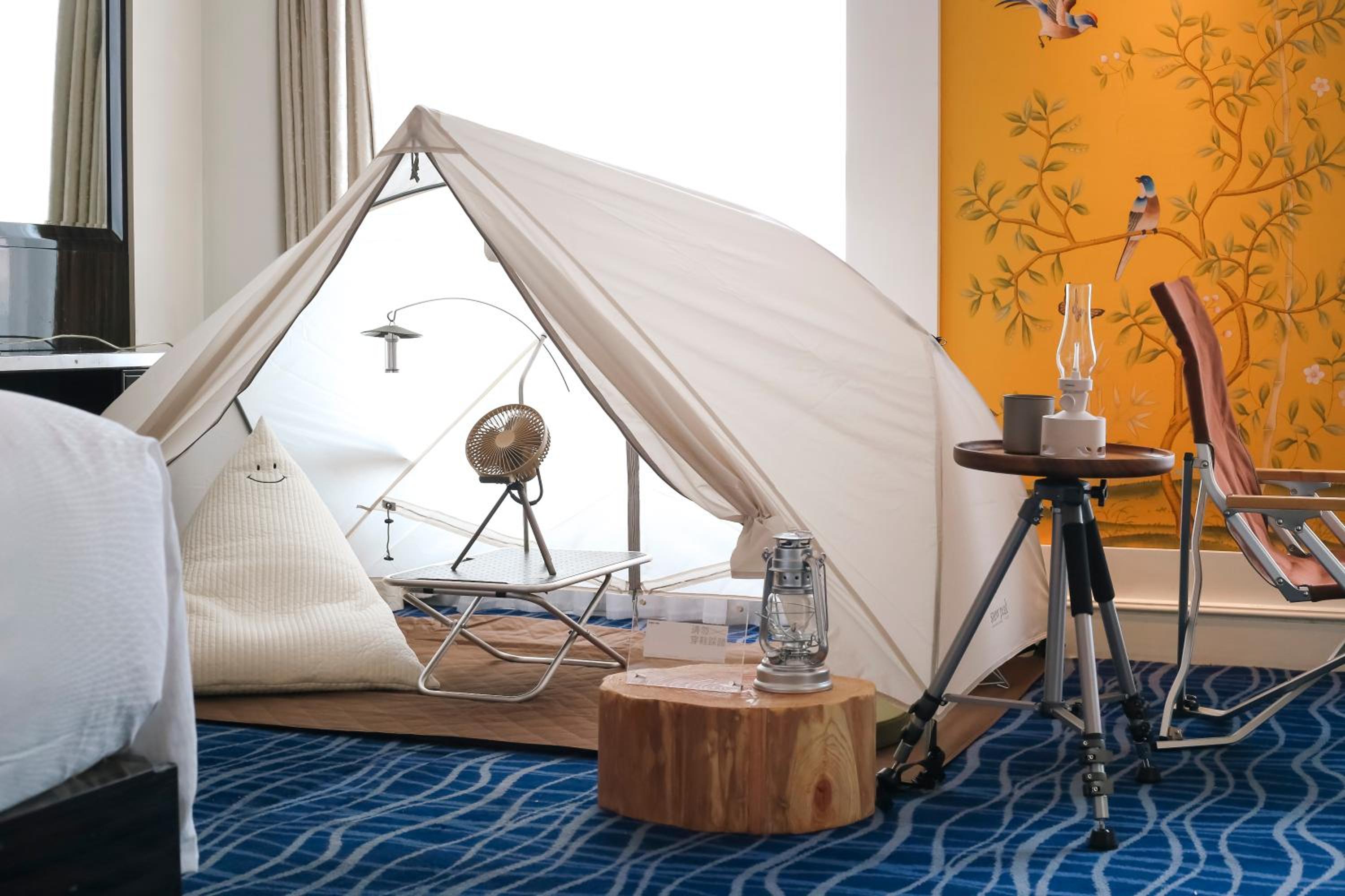 Premier Camping King Room with Executive Lounge Access