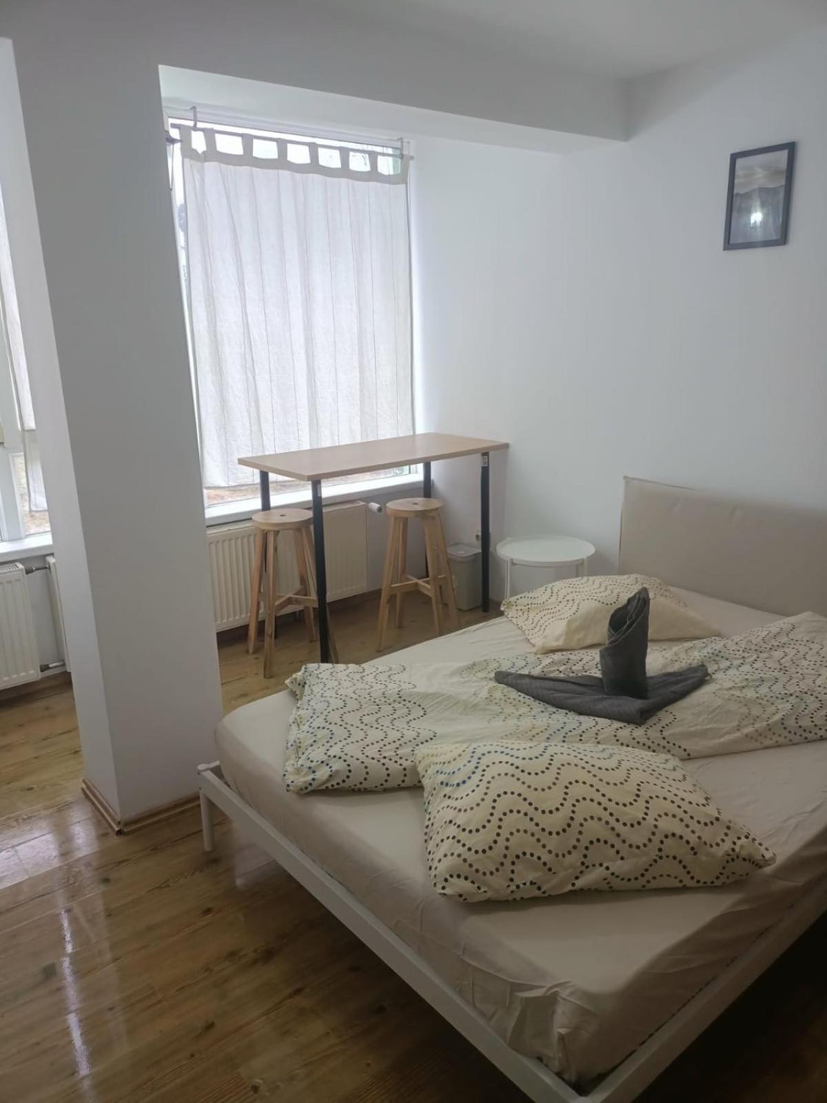 One-Bedroom Apartment - Photo 12