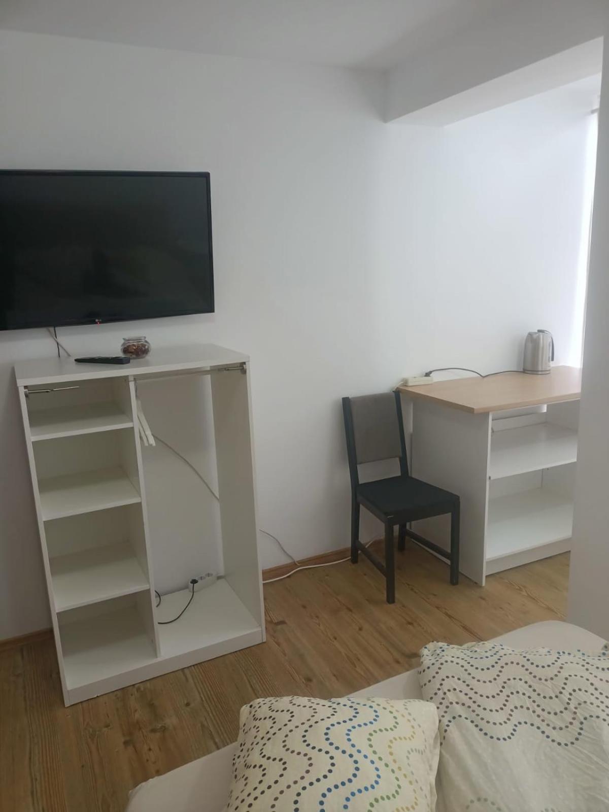 One-Bedroom Apartment - Photo 13