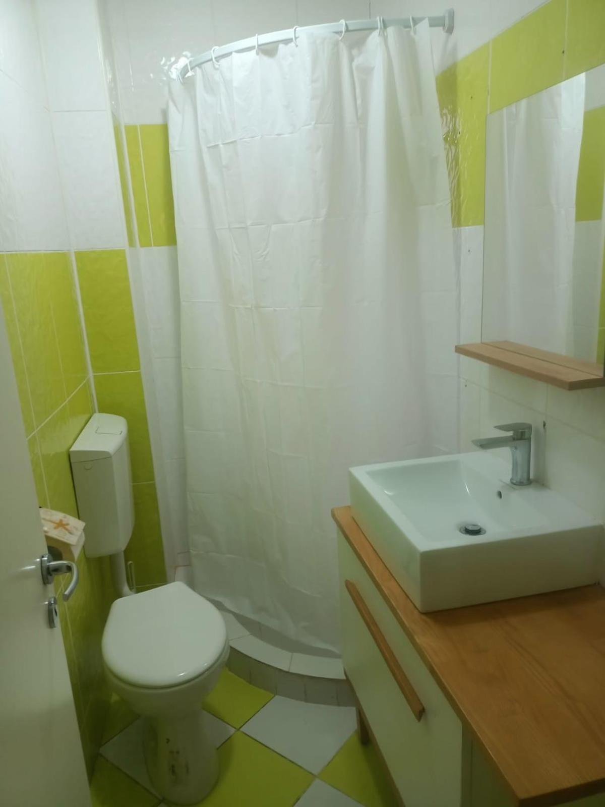 One-Bedroom Apartment - Photo 15