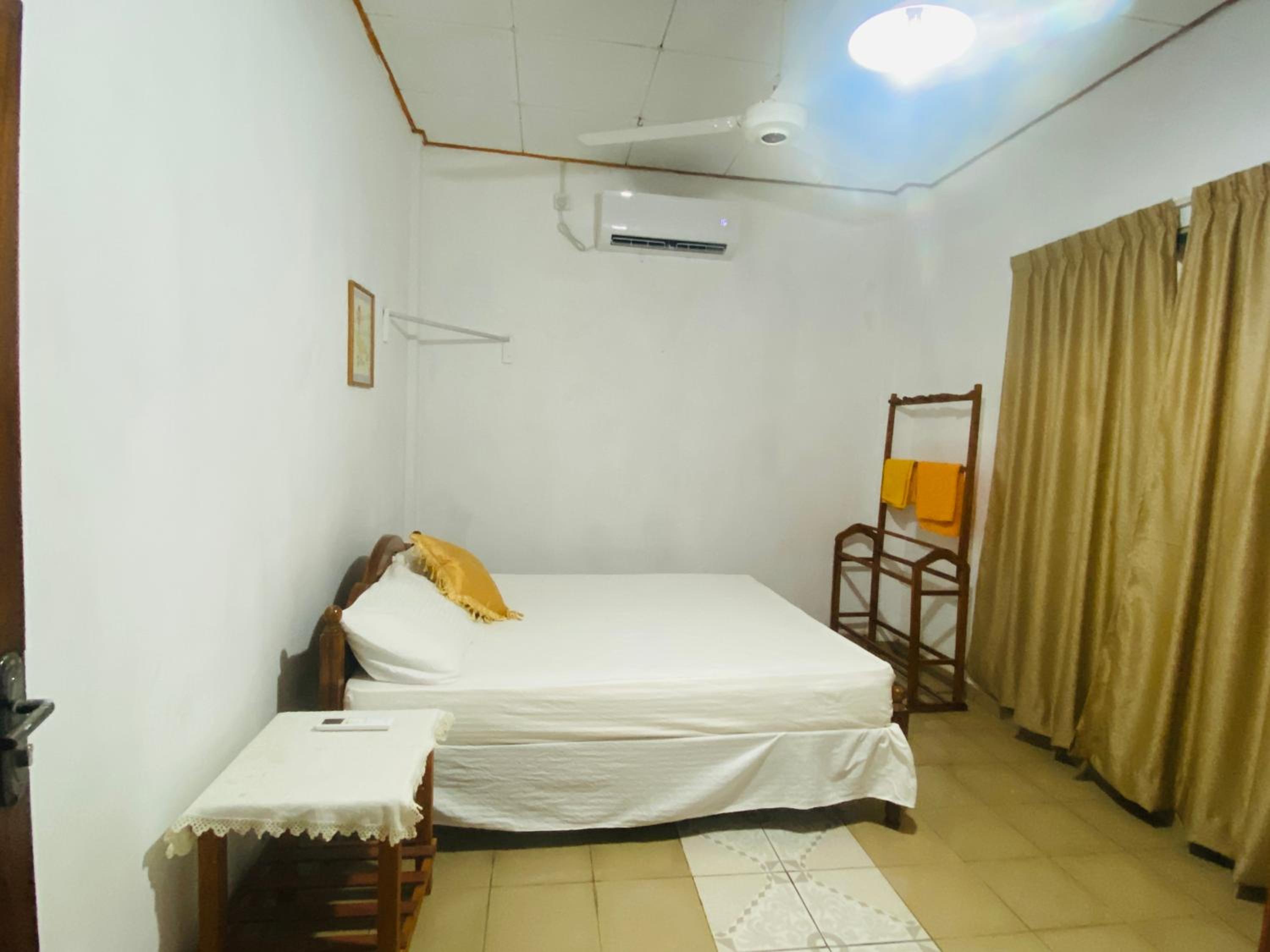 Two-Bedroom House photo 3