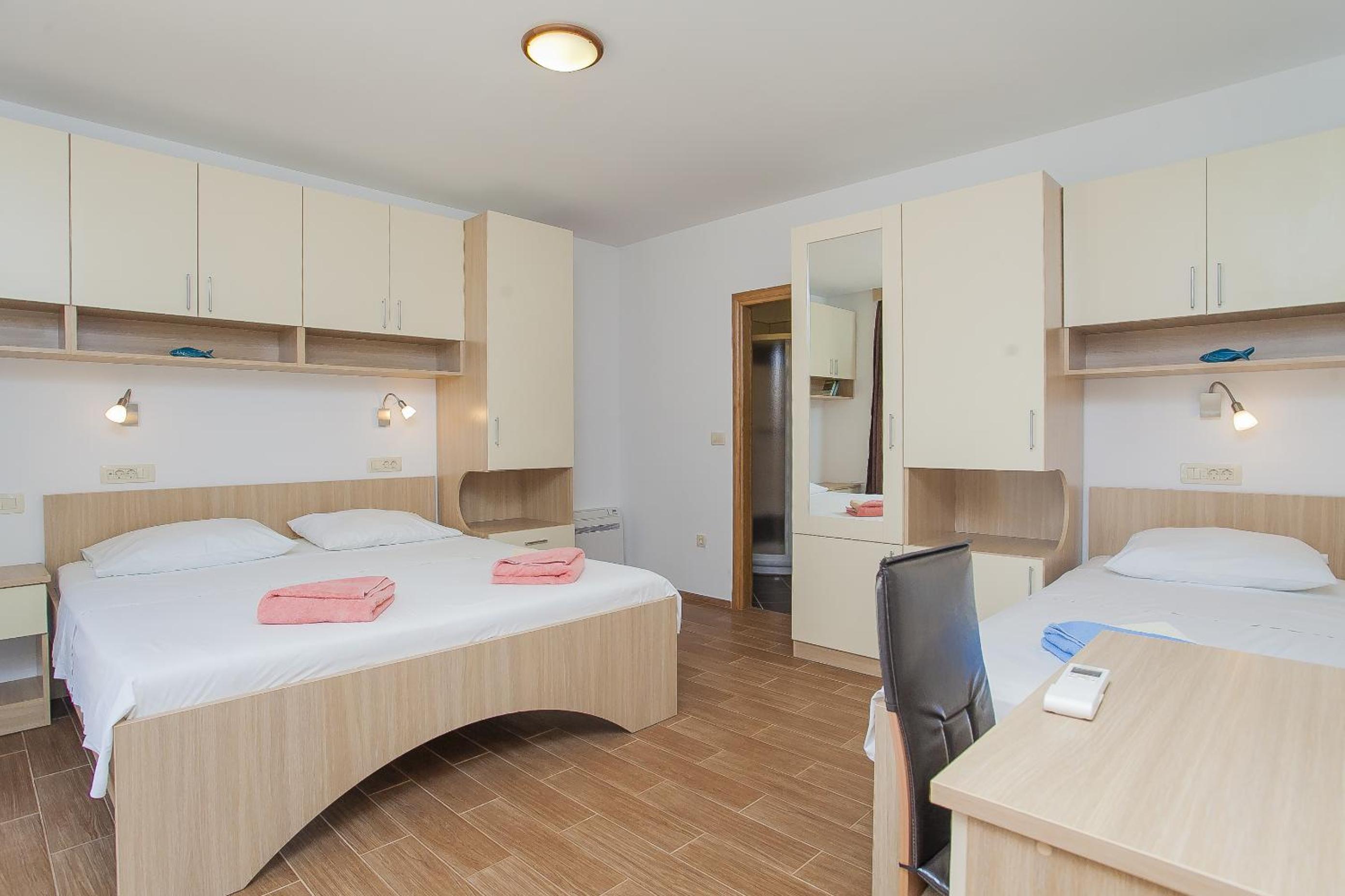 One-Bedroom Apartment (3 Adults)