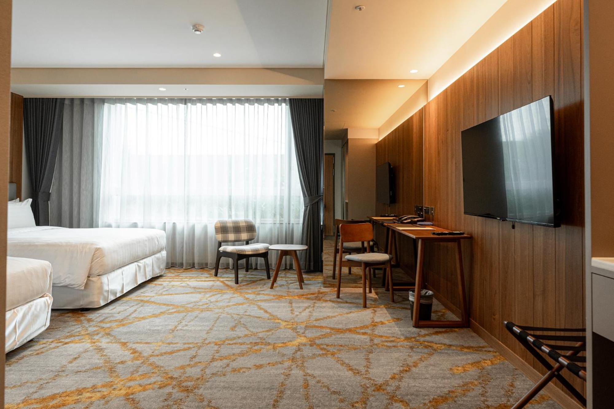 Deluxe Family Room