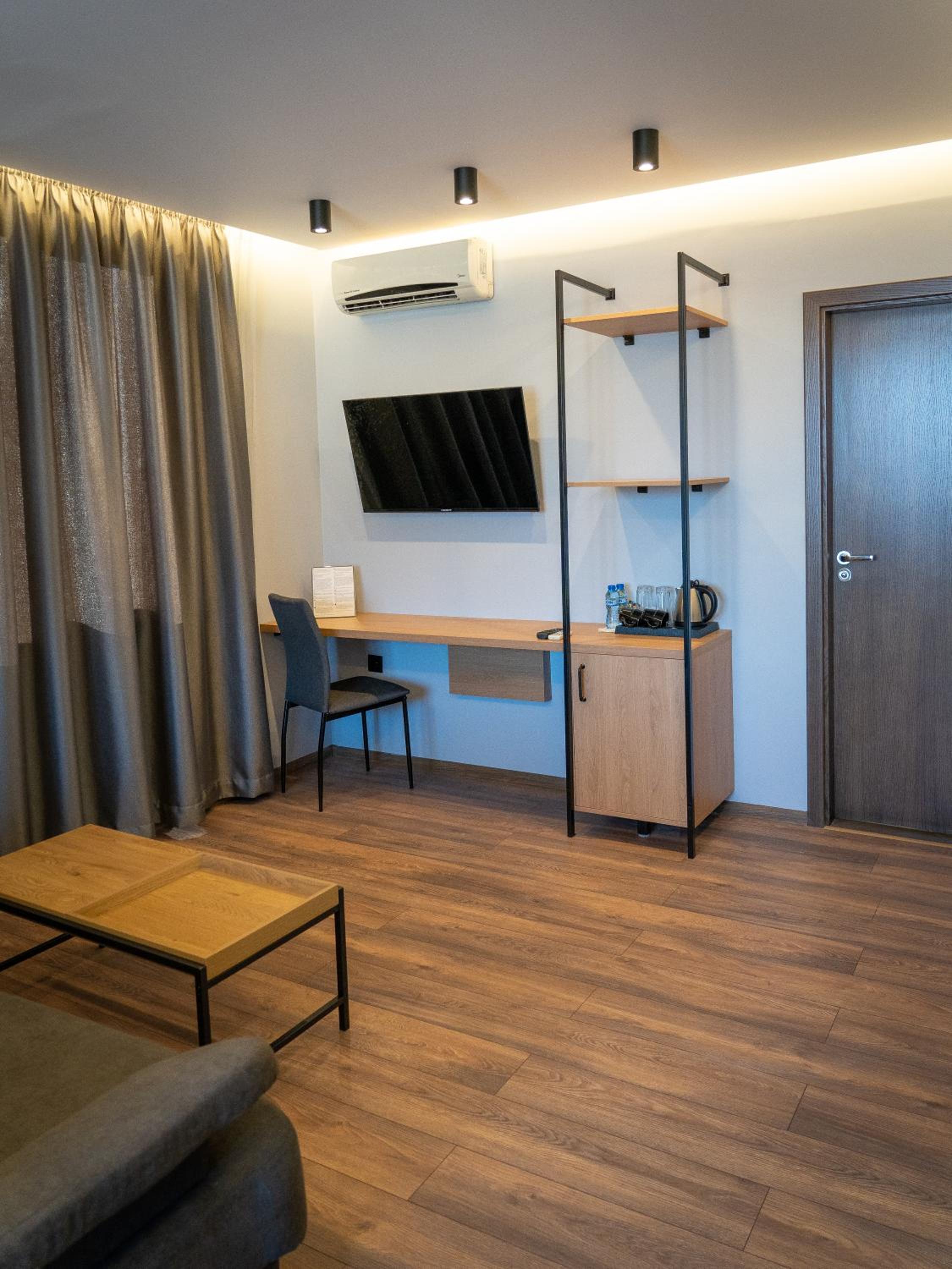 Deluxe Studio - Photo 1