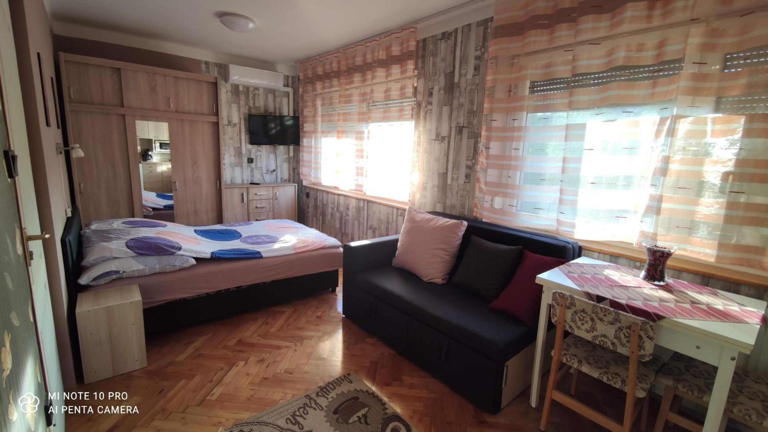 Apartment photo 1